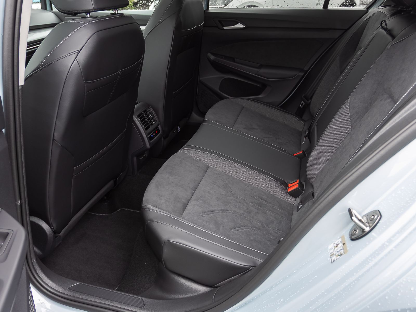 Volkswagen Golf VIII Style 1.5 eTSI DSG Matrix Panorama ACC