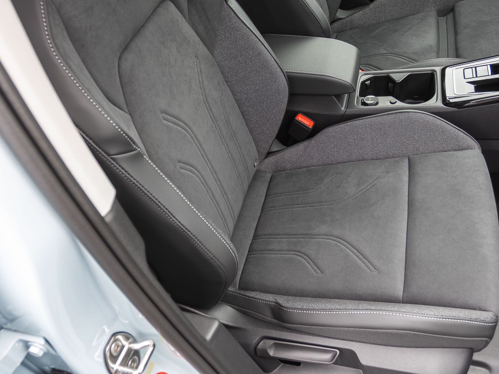 Volkswagen Golf VIII Style 1.5 eTSI DSG Matrix Panorama ACC