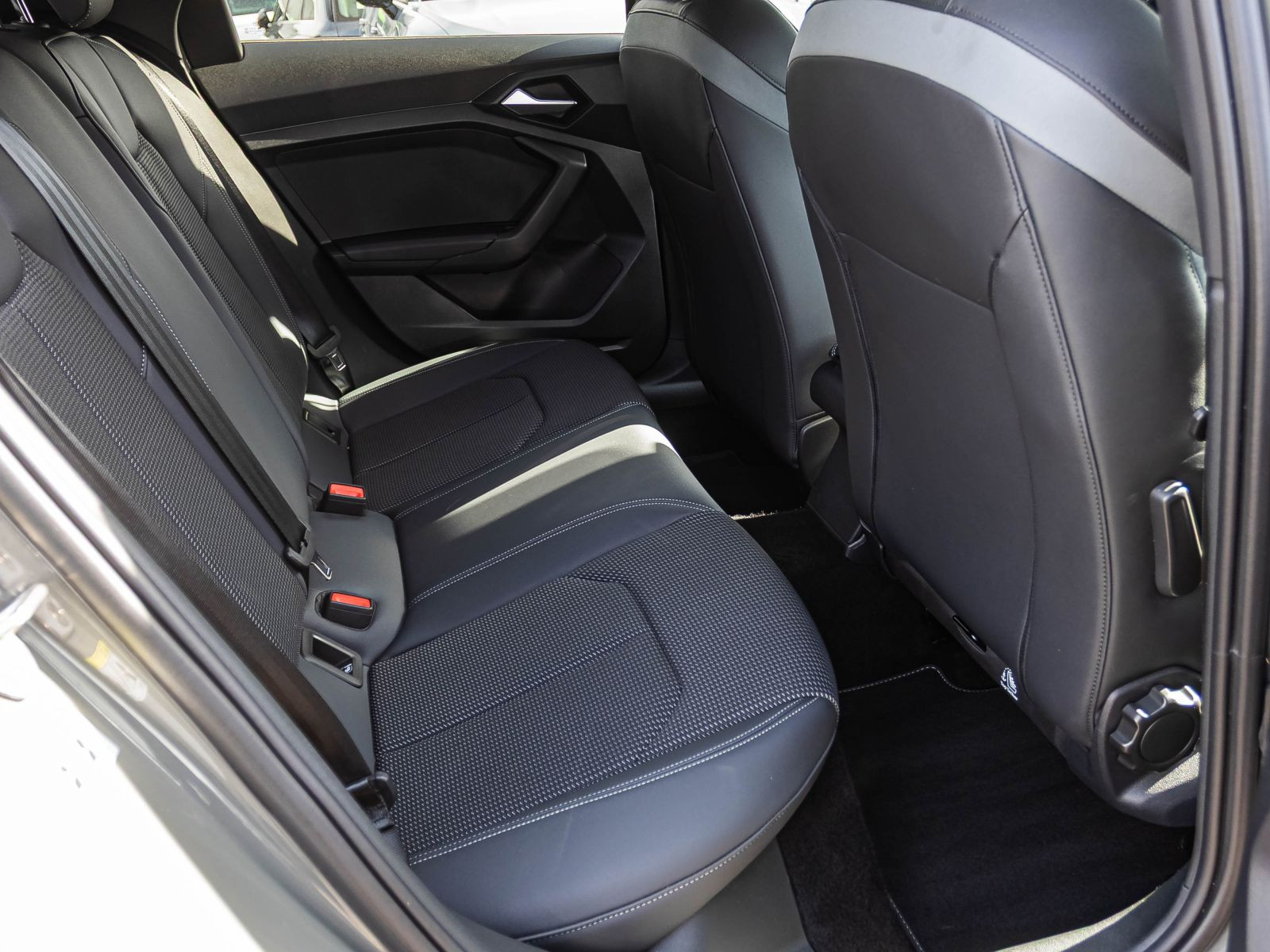 Audi A1 Sportback S line 40TFSI Stronic Navi LED GRA