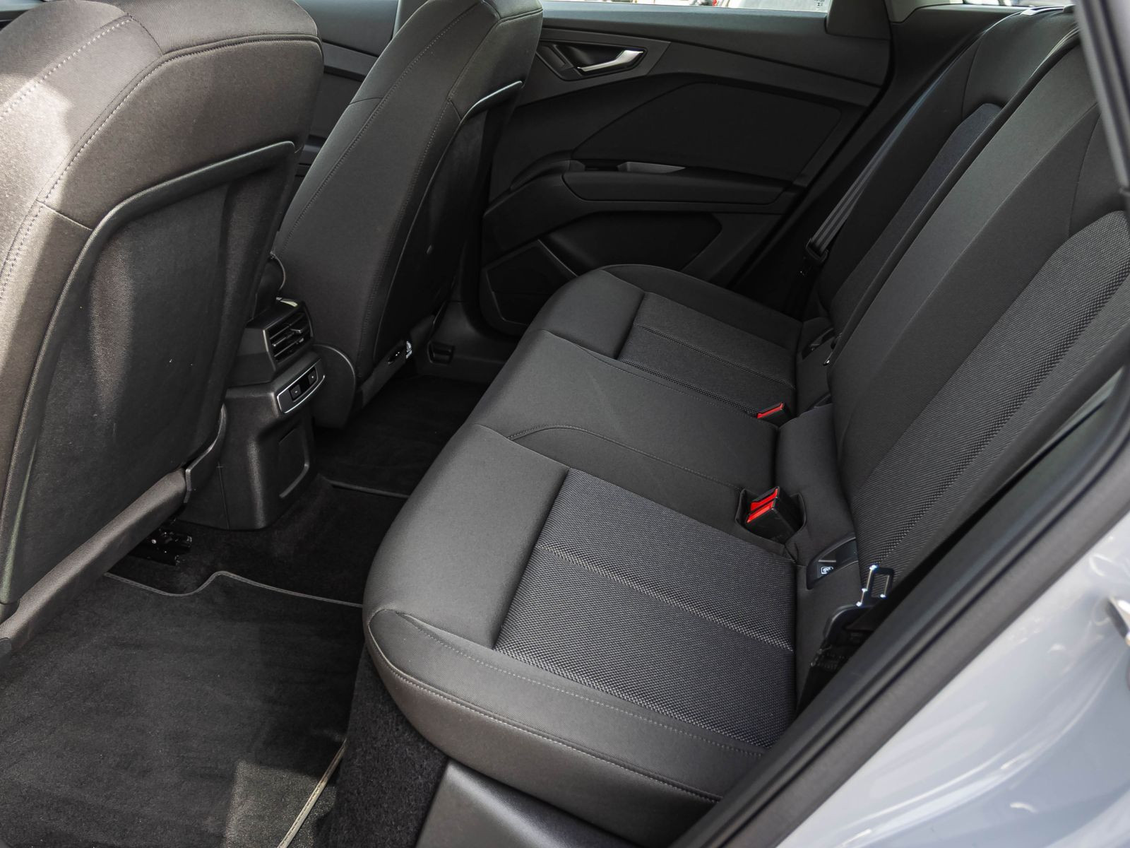 Audi Q4 e-tron 35 LED Standklima ACC EPH DAB