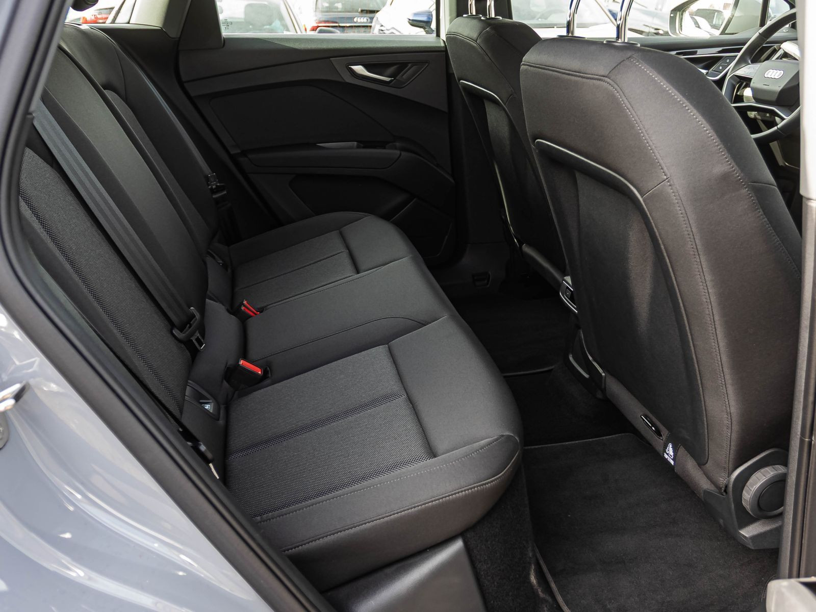 Audi Q4 e-tron 35 LED Standklima ACC EPH DAB