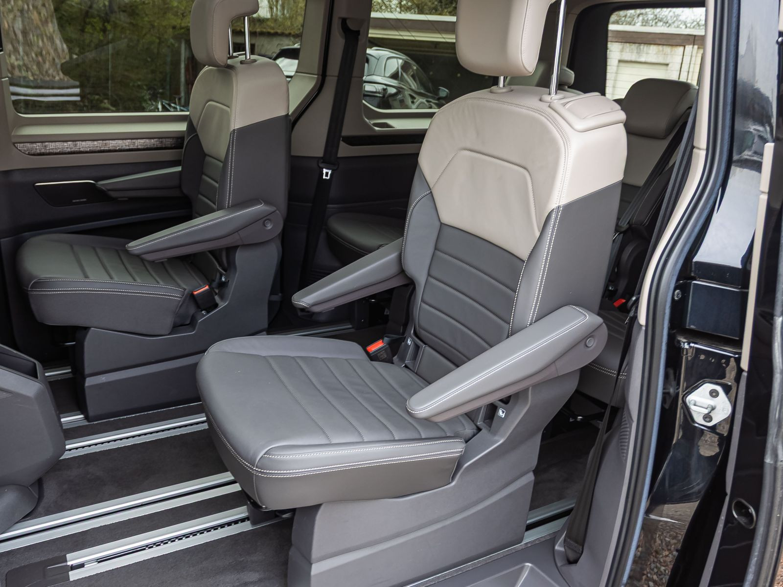 Volkswagen Multivan Life 1.4 eHybrid Navi Matrix HuD Panorama