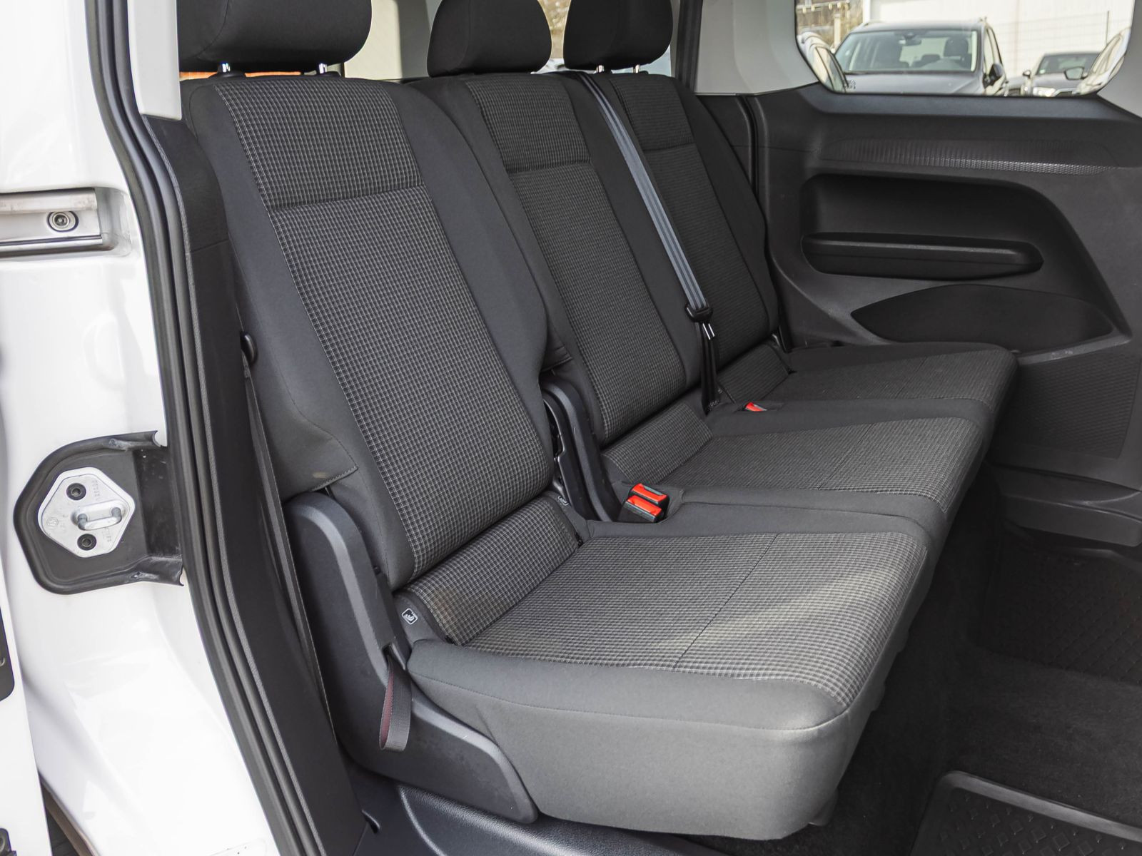 Volkswagen Caddy Kombi Basis 2.0TDI Klima GRA EPH DAB AHK