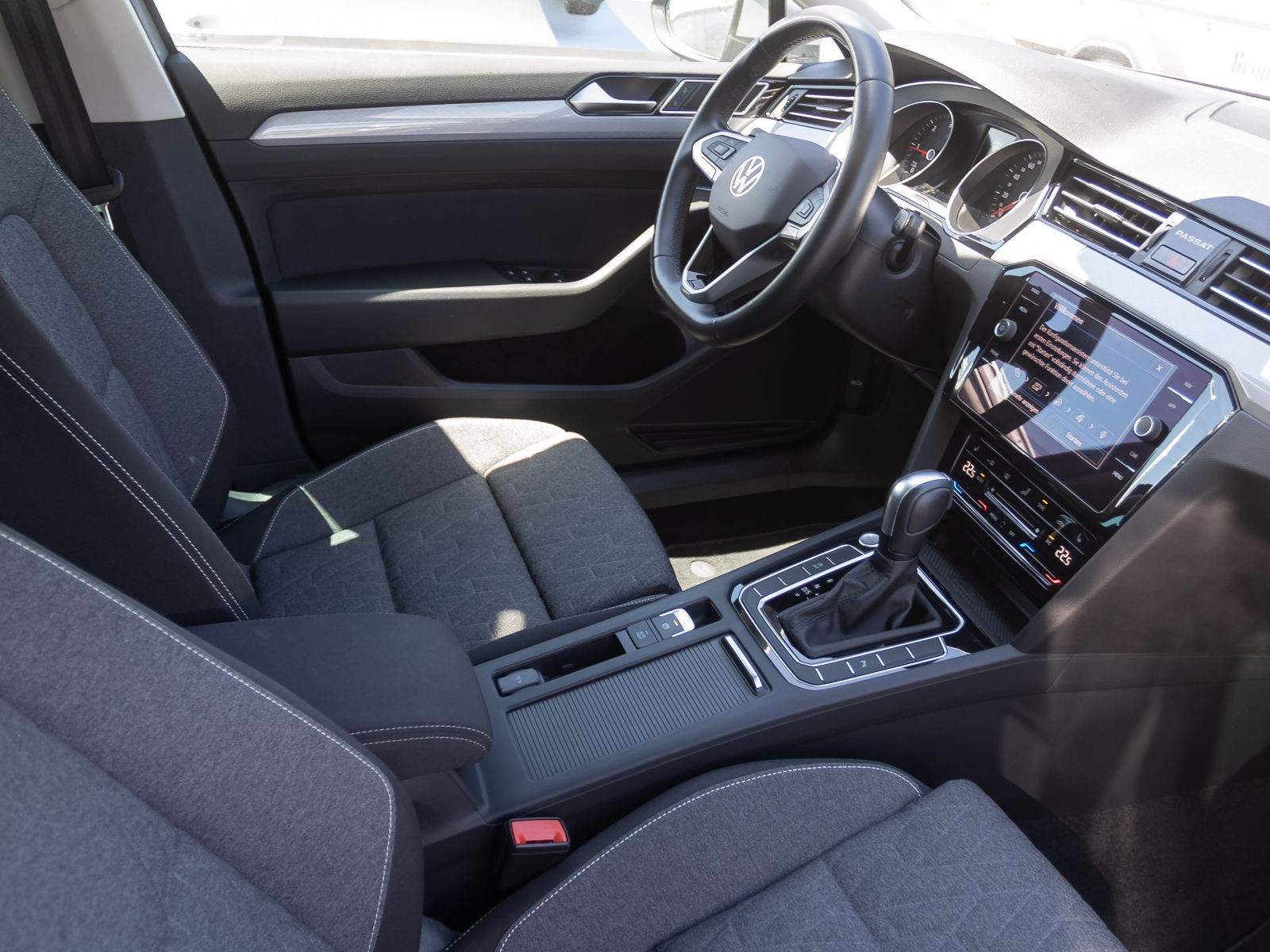 Volkswagen Passat Variant Business 2.0TDI DSG Navi LED ACC EPH