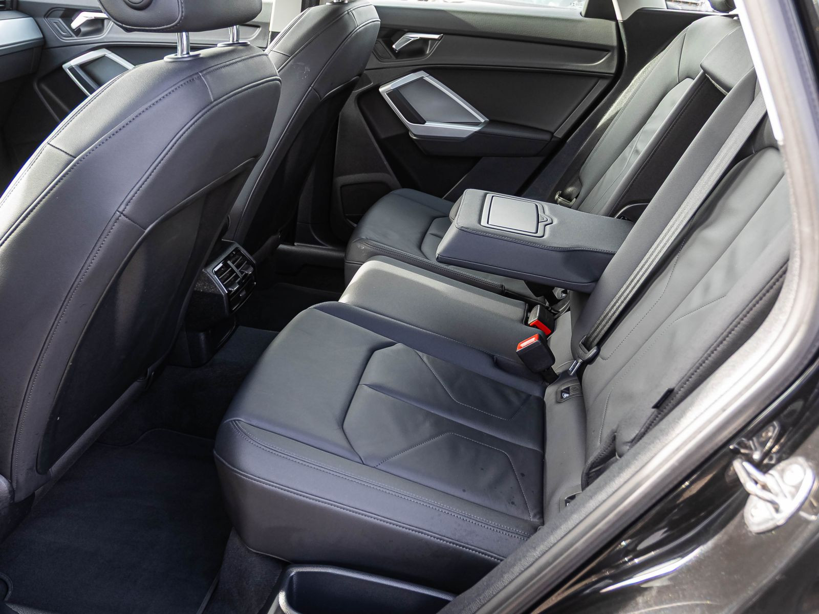 Audi Q3 advanced 35TDI qu. Stronic Navi ACC Sitzhzg