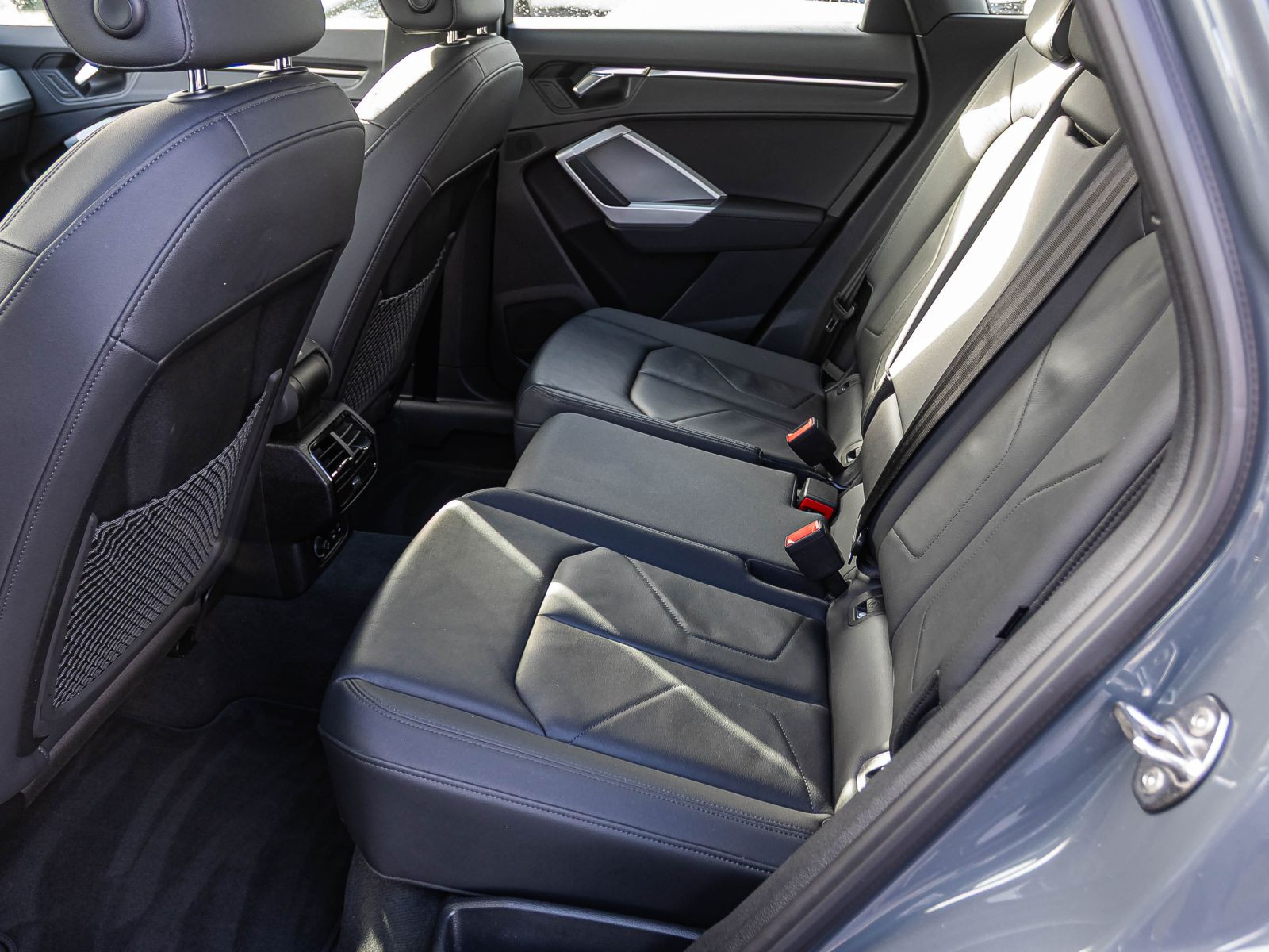 Audi Q3 advanced 40TDI qu. Stronic Navi LED GRA EPH