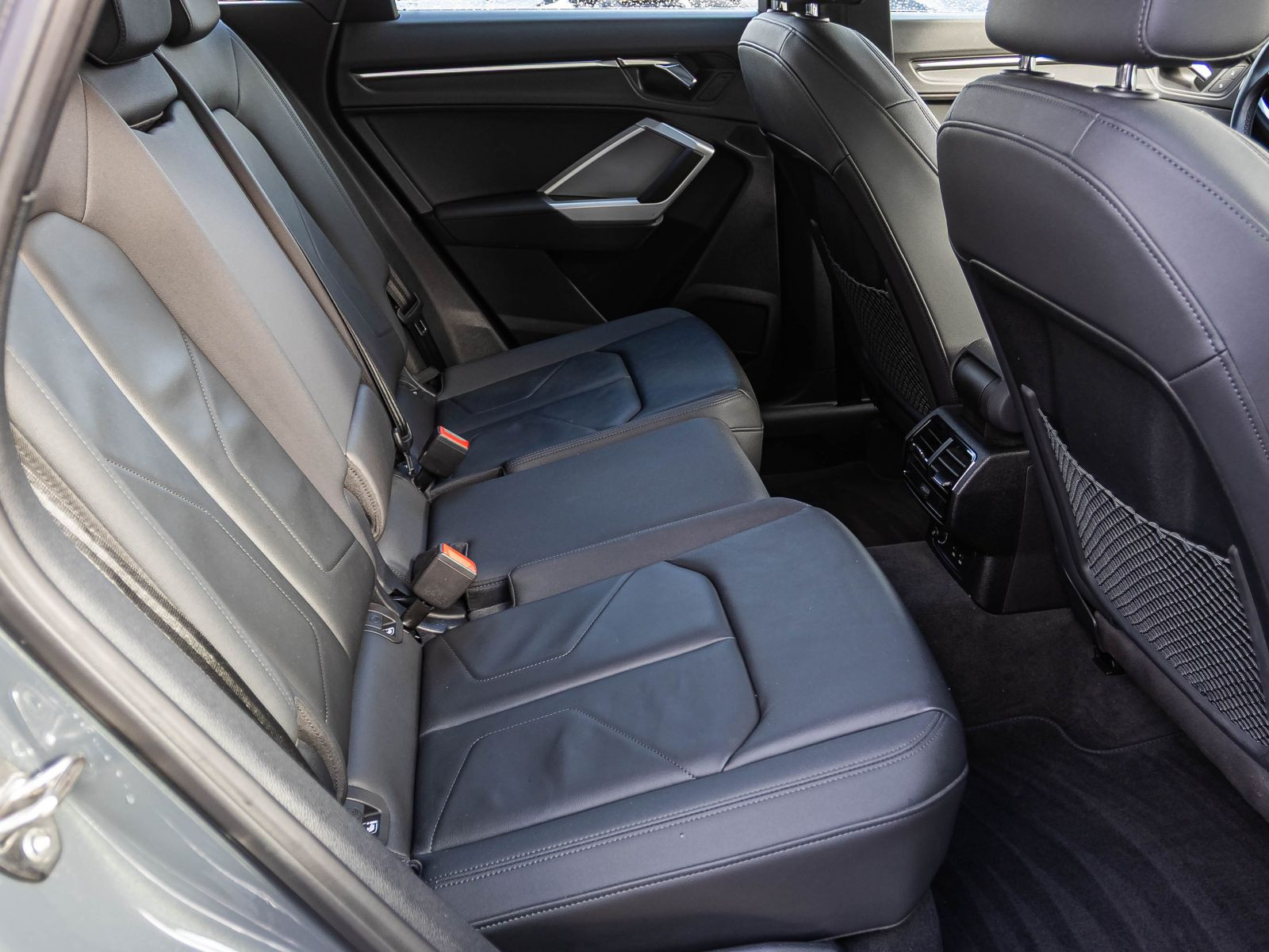 Audi Q3 advanced 40TDI qu. Stronic Navi LED GRA EPH