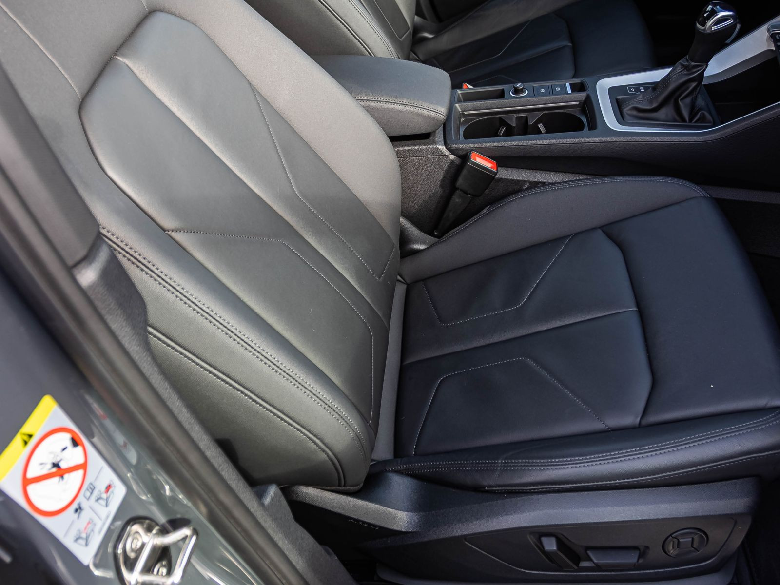 Audi Q3 advanced 40TDI qu. Stronic Navi LED GRA EPH