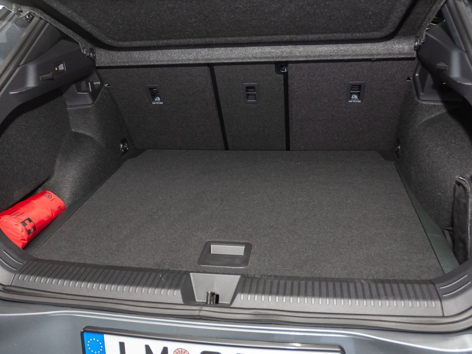 Volkswagen T-Roc R-Line 1.5 eTSI DSG Navi Matrix HuD Panorama AHK