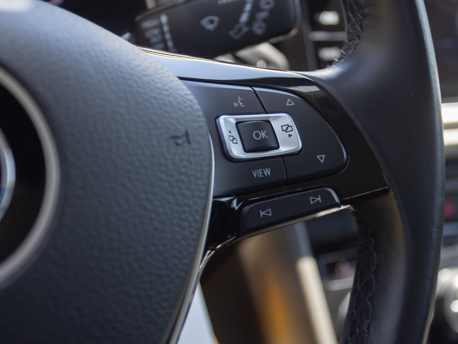 Volkswagen T-Roc Style 1.0TSI Navi LED ACC EPH CarPlay DAB