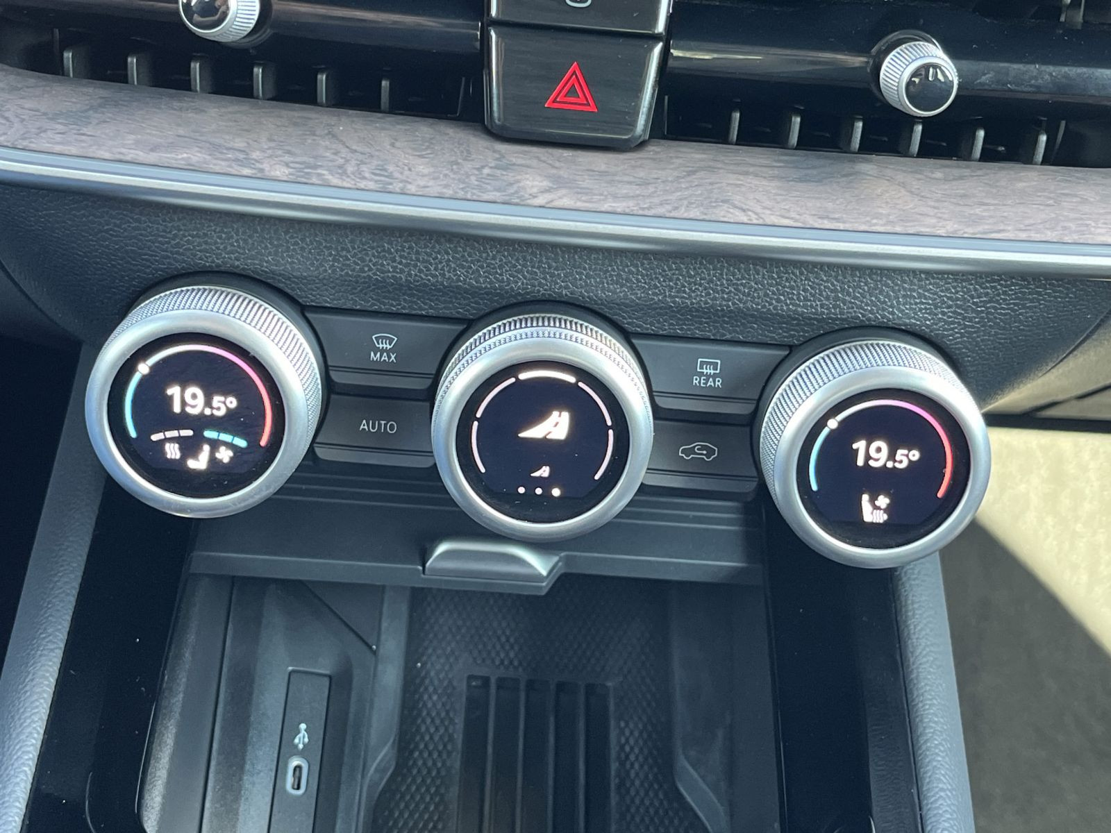 Skoda Superb L&K 2.0TDI 4x4 DSG LED HuD ACC EPH AHK