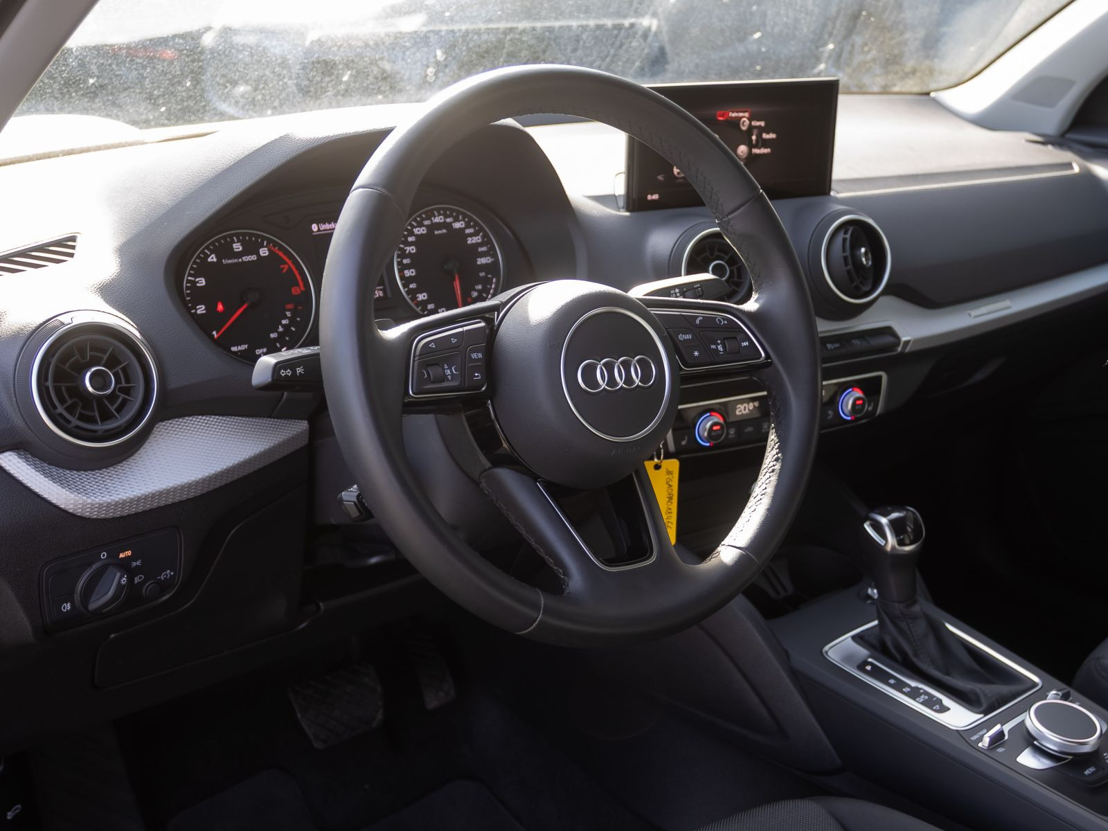 Audi Q2 35TFSI Stronic LED GRA EPH CarPlay DAB