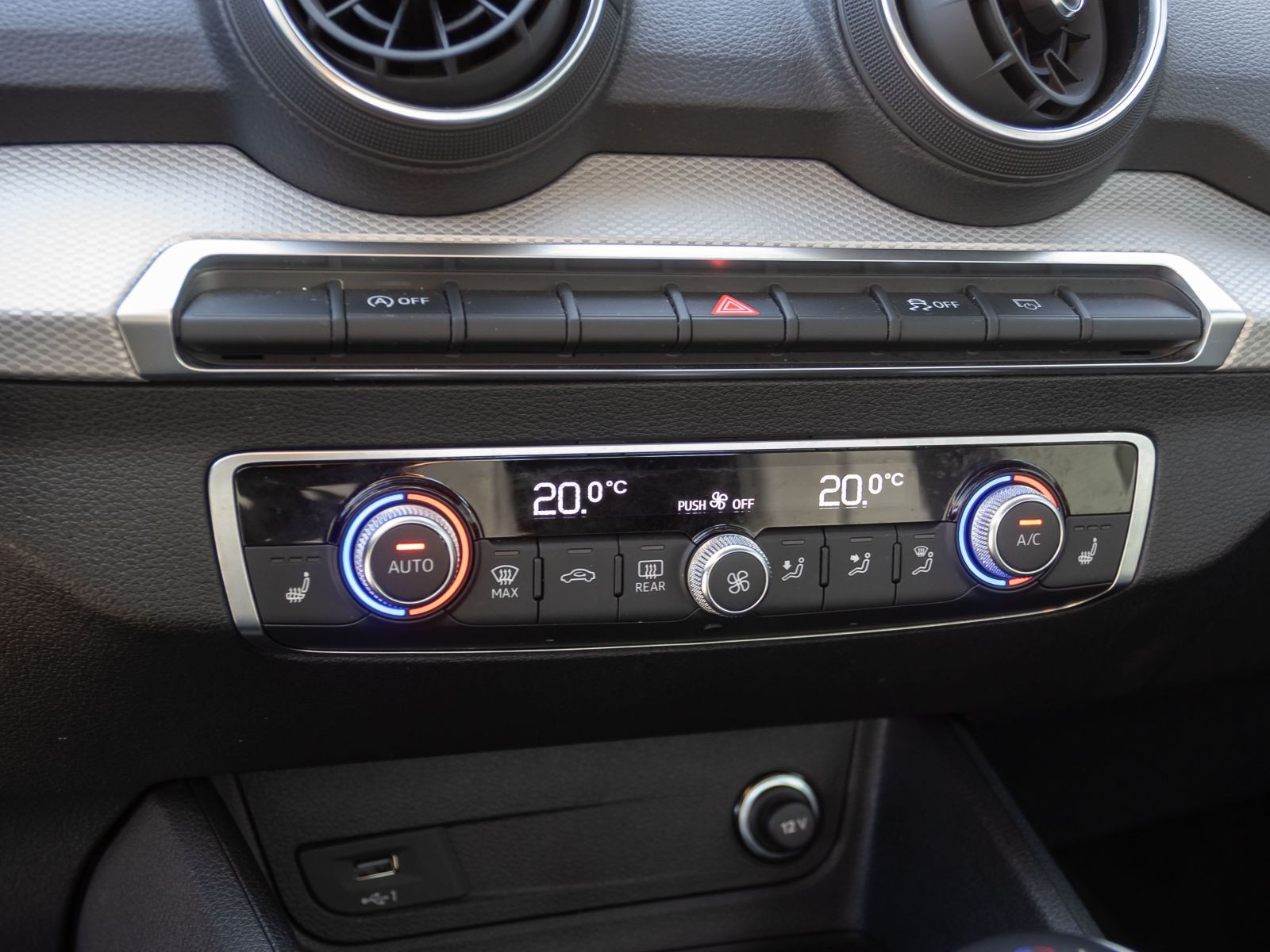 Audi Q2 35TFSI Stronic LED GRA EPH CarPlay DAB