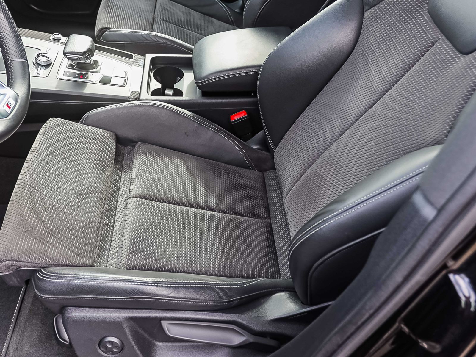 Audi Q5 S line 40TDI qu Stronic Navi LED Panorama AHK