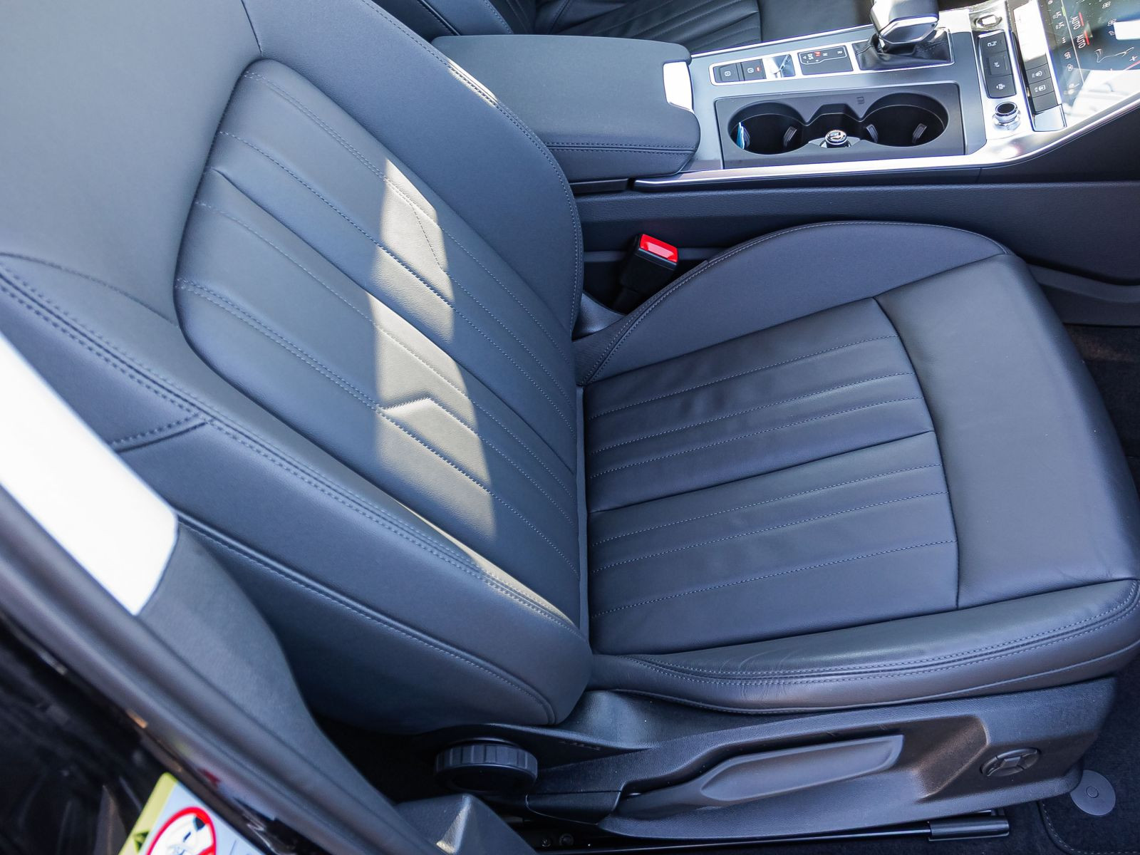 Audi A6 Avant 55TFSI Navi Panorama B&O Luftfahrwerk LED