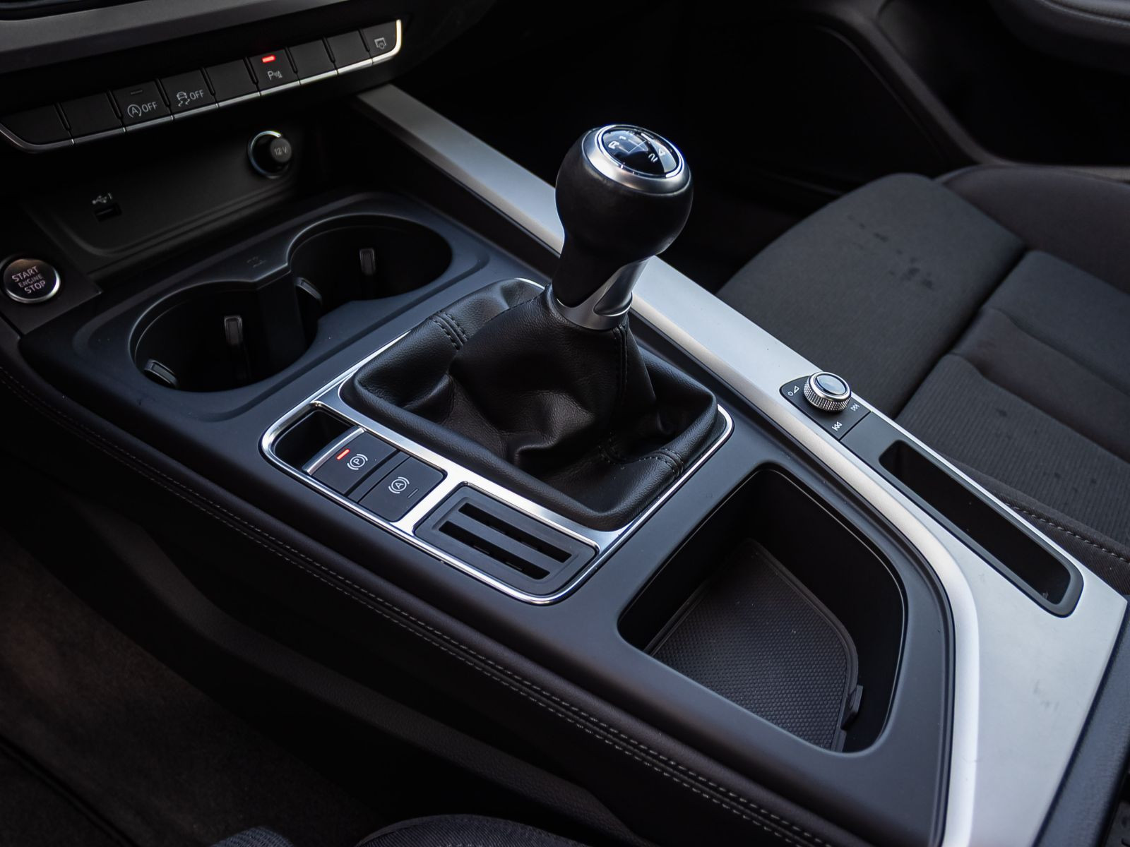 Audi A4 Avant Advanced 35TFSI Navi LED GRA EPH DAB