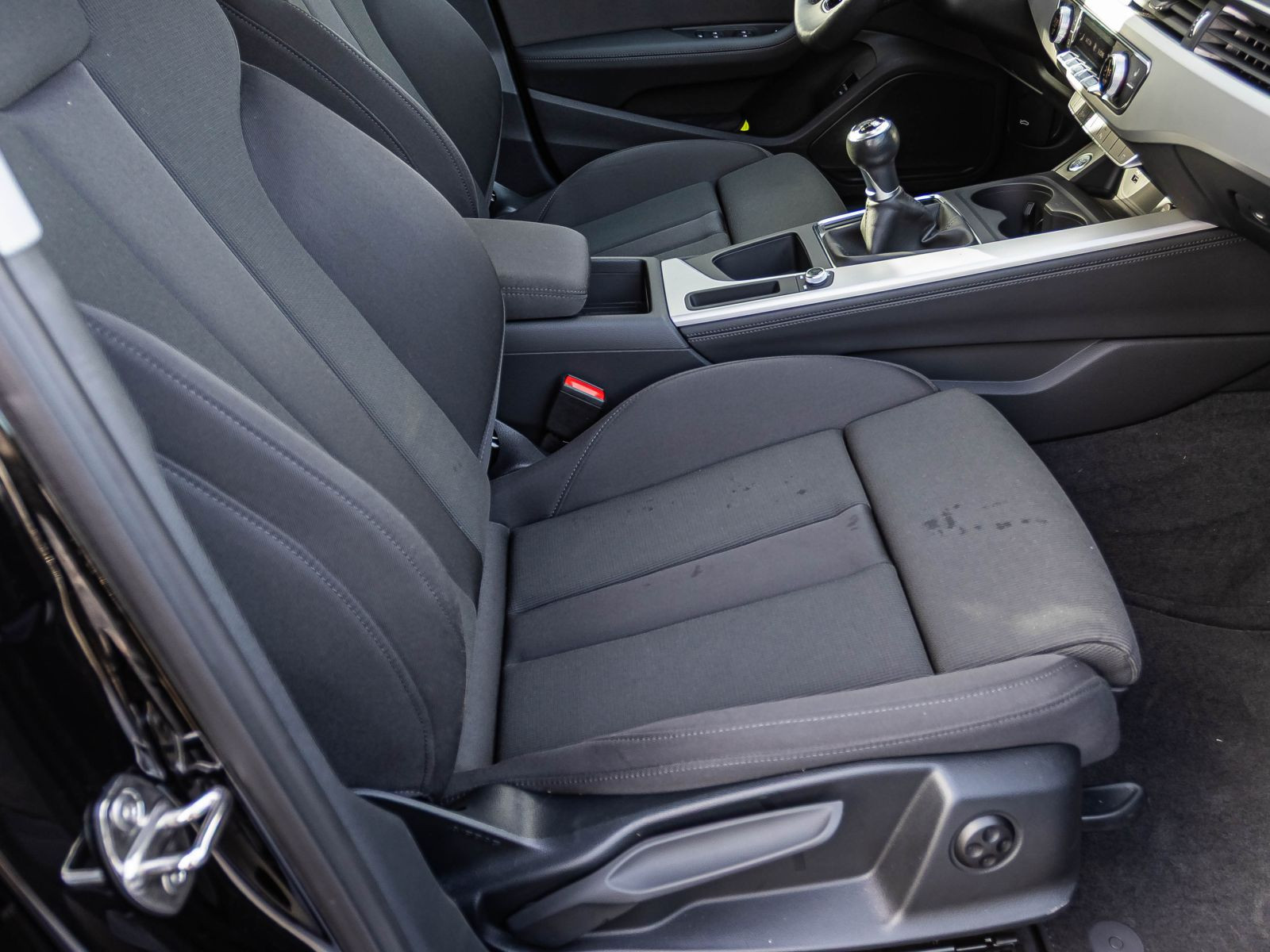 Audi A4 Avant Advanced 35TFSI Navi LED GRA EPH DAB