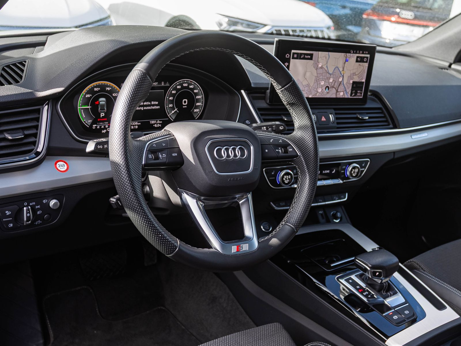 Audi Q5 S line 50TFSIe qu HuD Luftfahrwerk Panorama