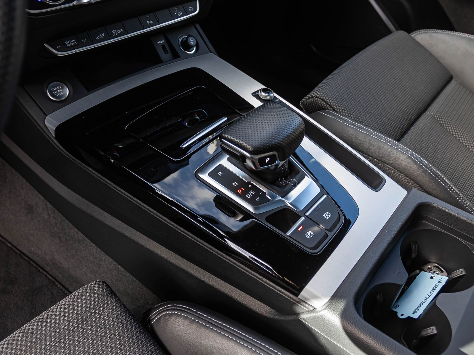 Audi Q5 S line 50TFSIe qu HuD Luftfahrwerk Panorama