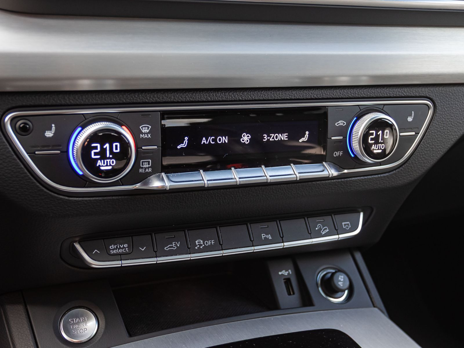 Audi Q5 S line 50TFSIe qu HuD Luftfahrwerk Panorama