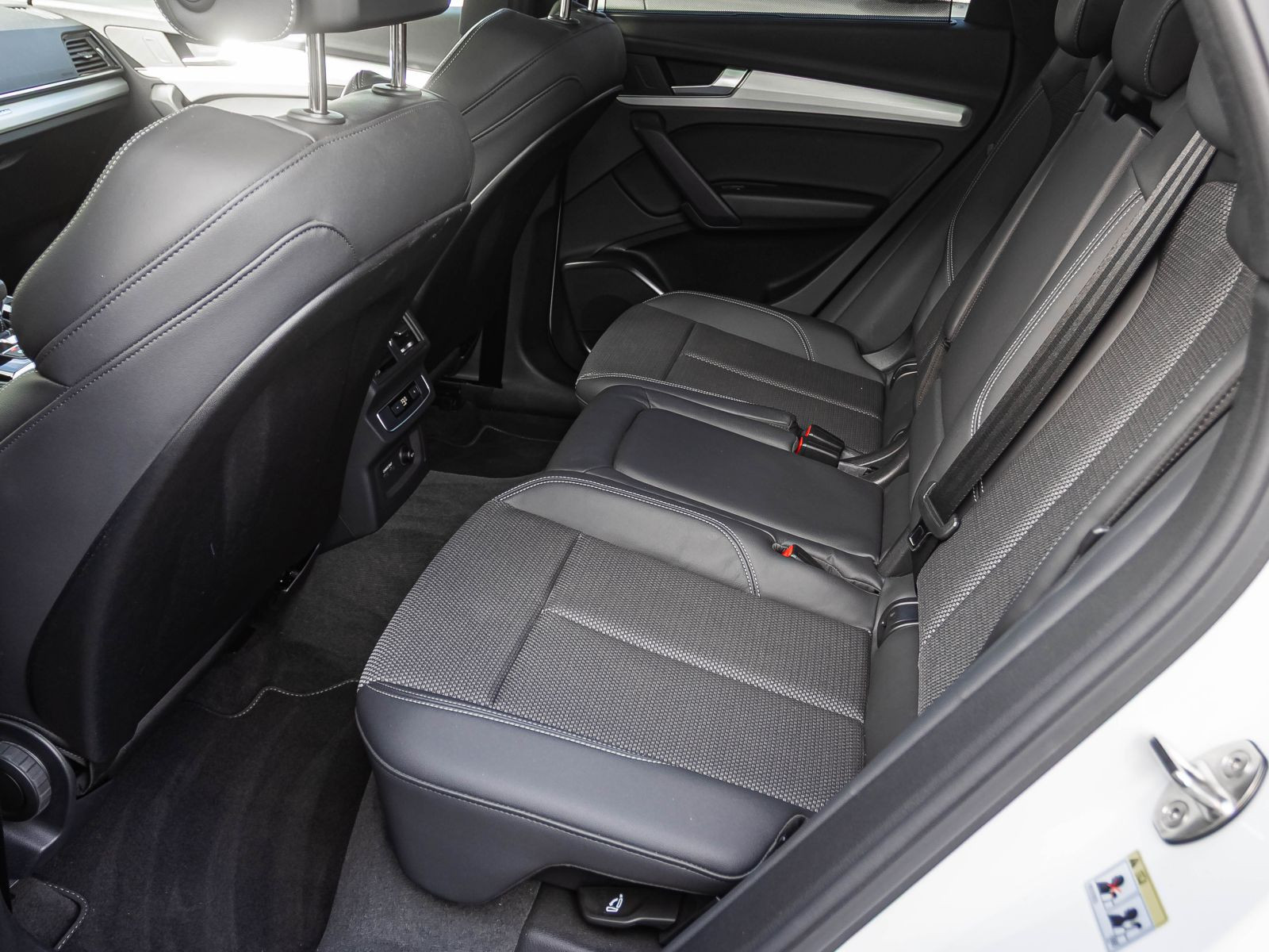 Audi Q5 S line 50TFSIe qu HuD Luftfahrwerk Panorama