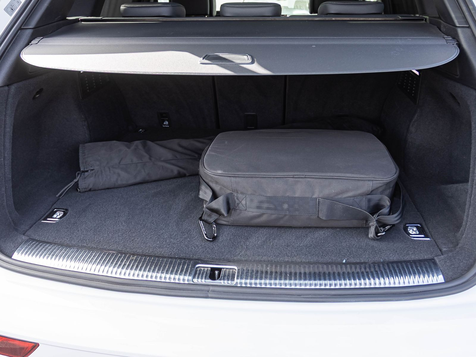 Audi Q5 S line 50TFSIe qu HuD Luftfahrwerk Panorama