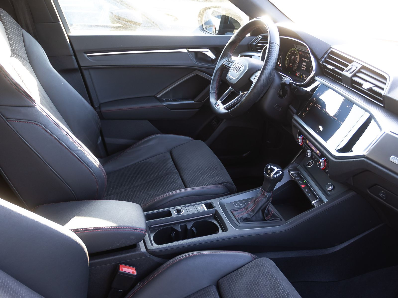 Audi Q3 Sportback S line 45TFSIe Navi LED ACC EPH DAB