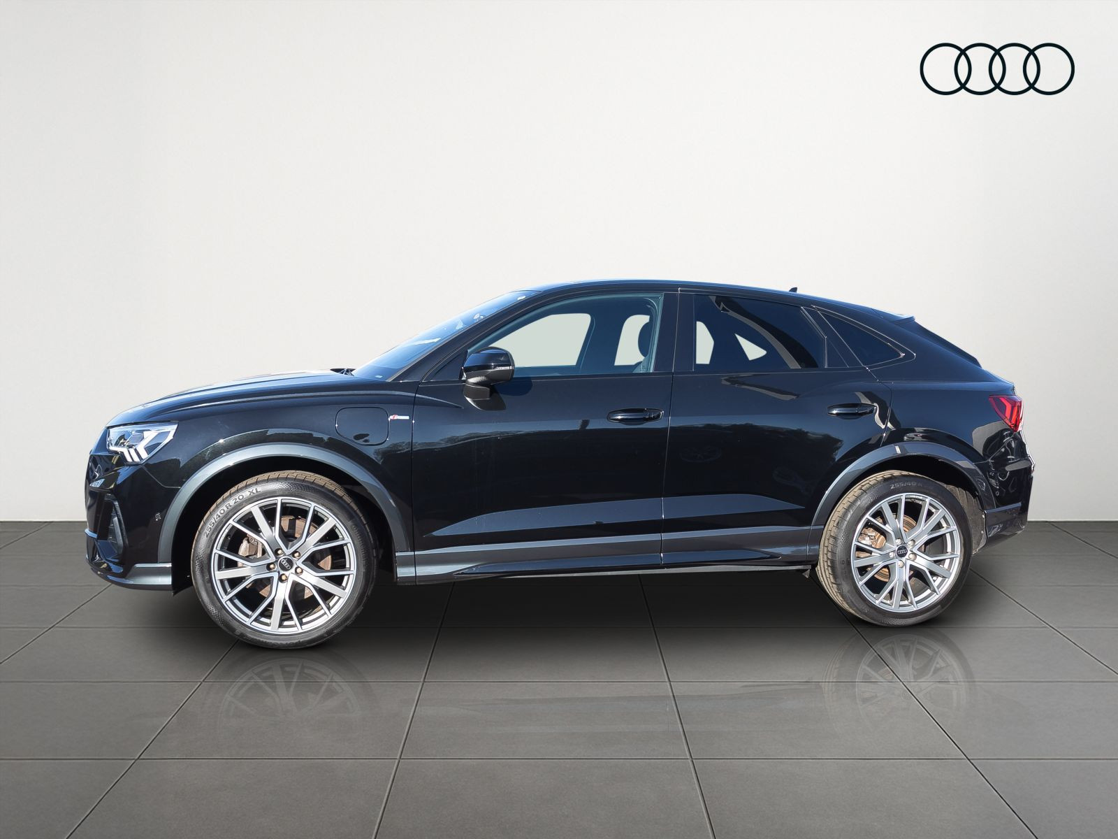 Audi Q3 Sportback S line 45TFSIe Navi LED ACC EPH DAB