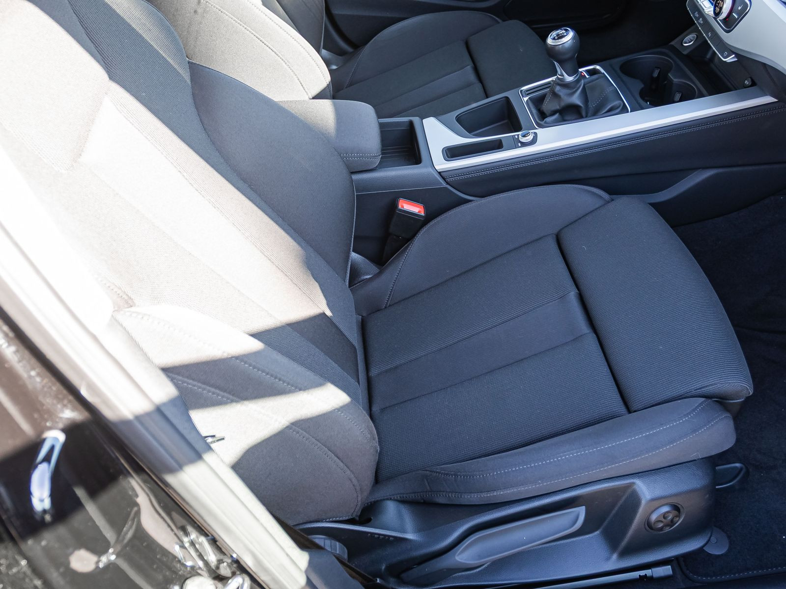 Audi A4 Avant Advanced 35TFSI Navi LED GRA EPH DAB