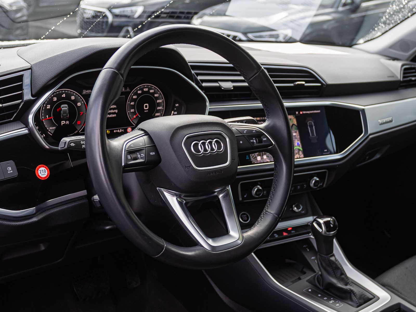 Audi Q3 advanced 40TFSI qu Stronic Navi LED GRA EPH