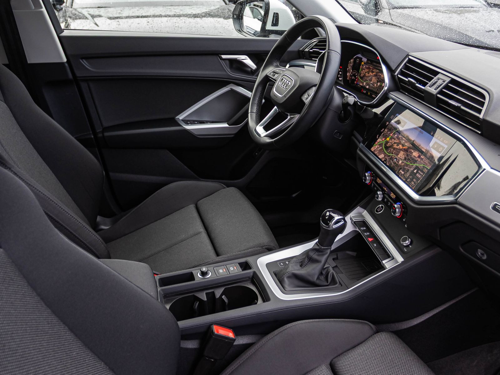 Audi Q3 advanced 40TFSI qu Stronic Navi LED GRA EPH