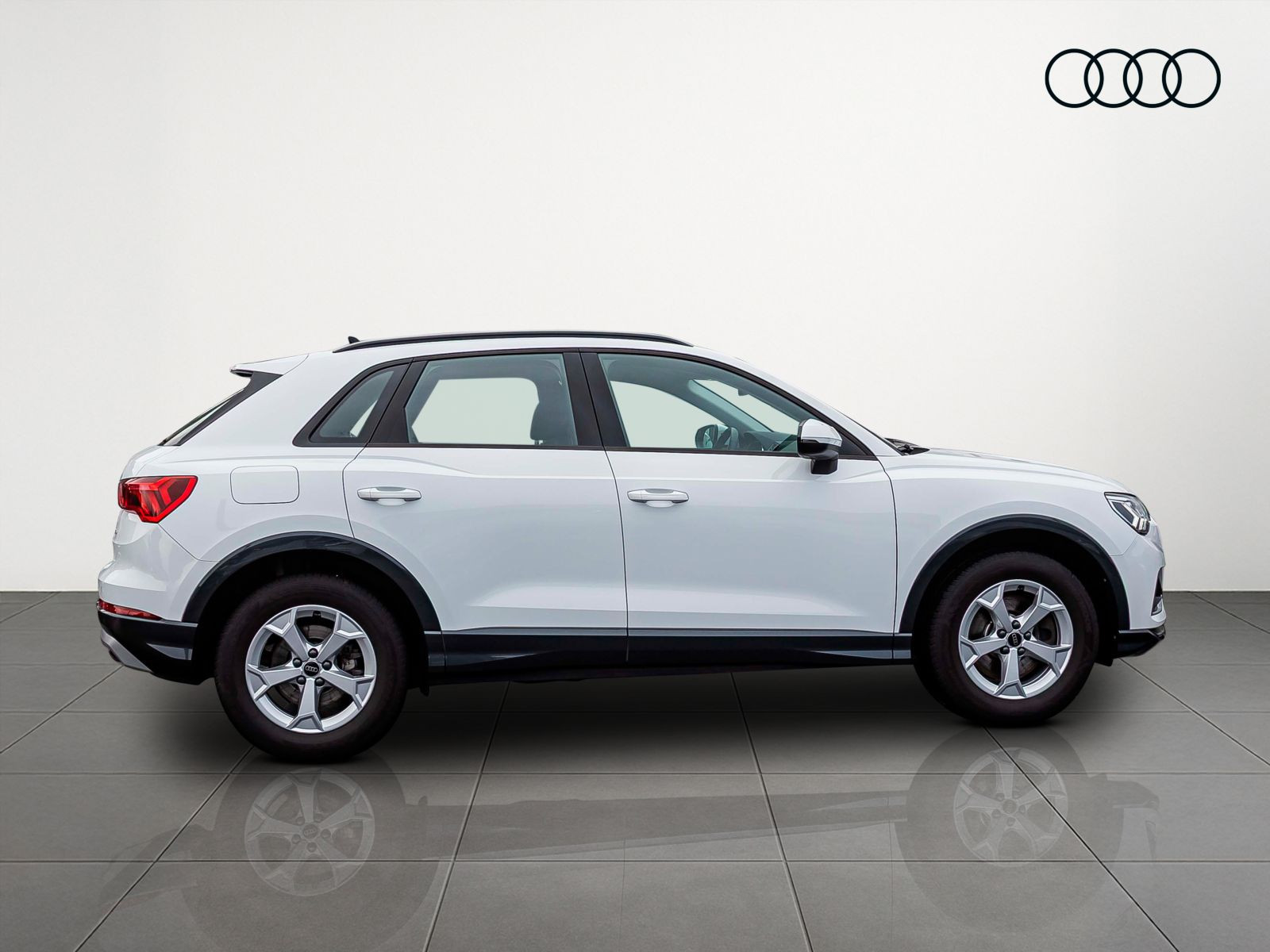 Audi Q3 advanced 40TFSI qu Stronic Navi LED GRA EPH