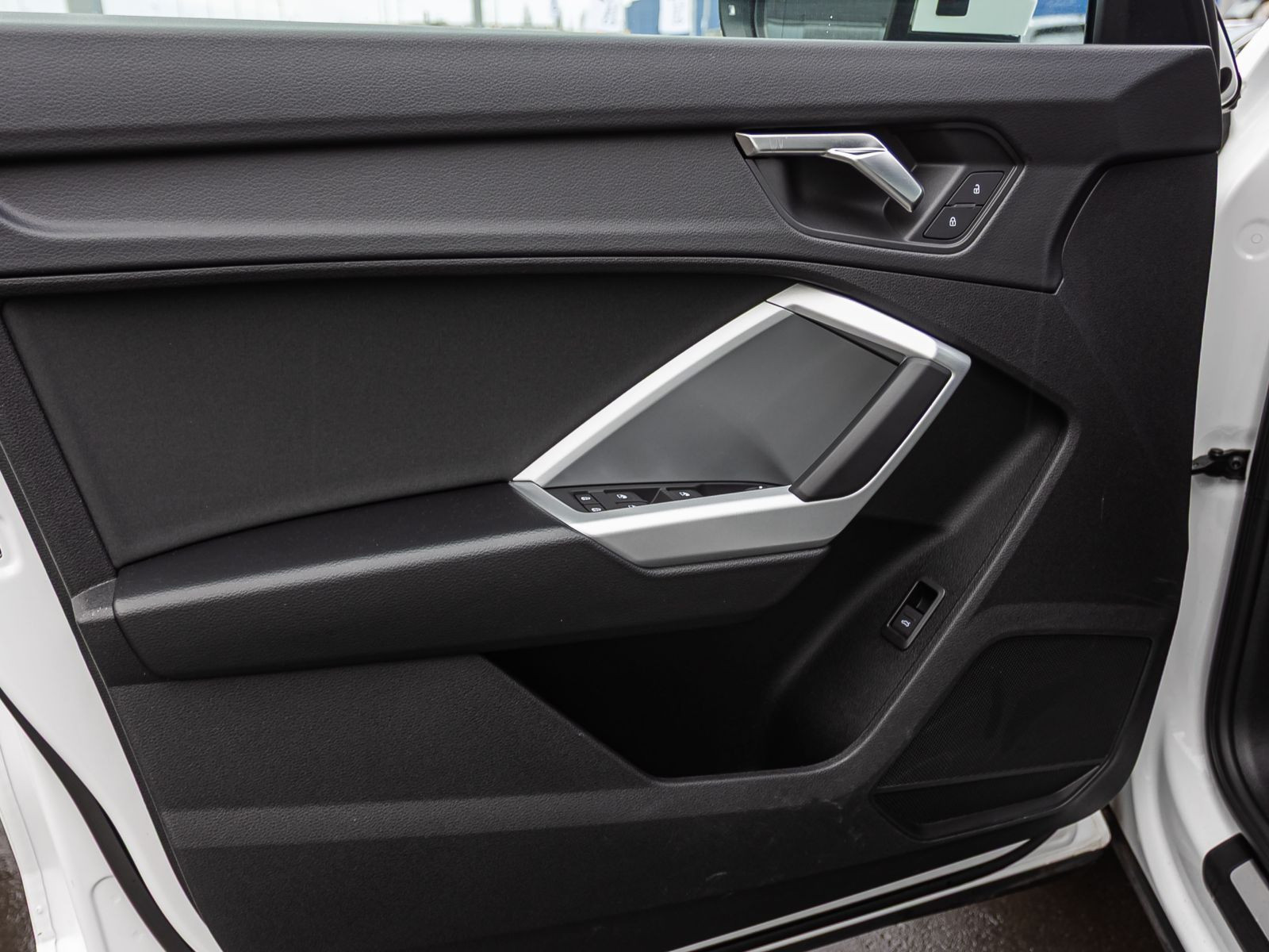 Audi Q3 advanced 40TFSI qu Stronic Navi LED GRA EPH