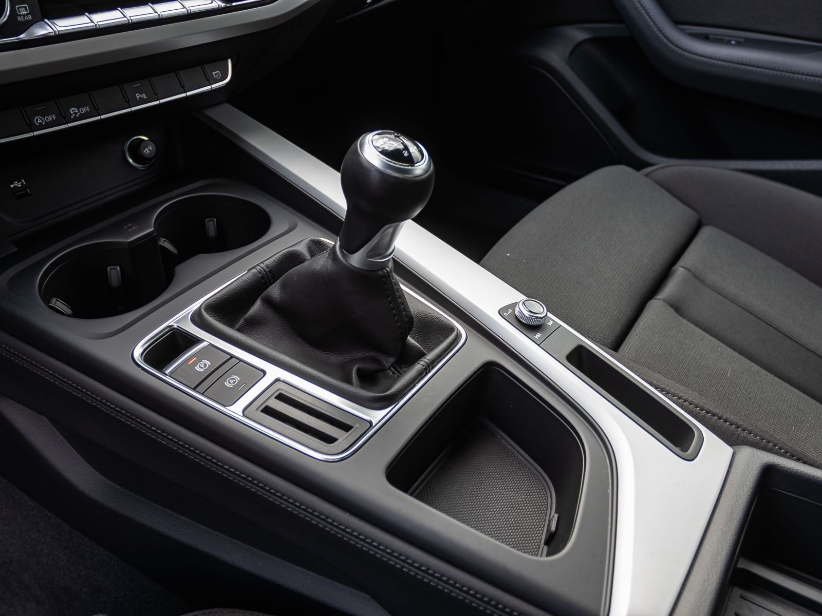 Audi A4 Avant Advanced 35TFSI Navi LED GRA EPH DAB