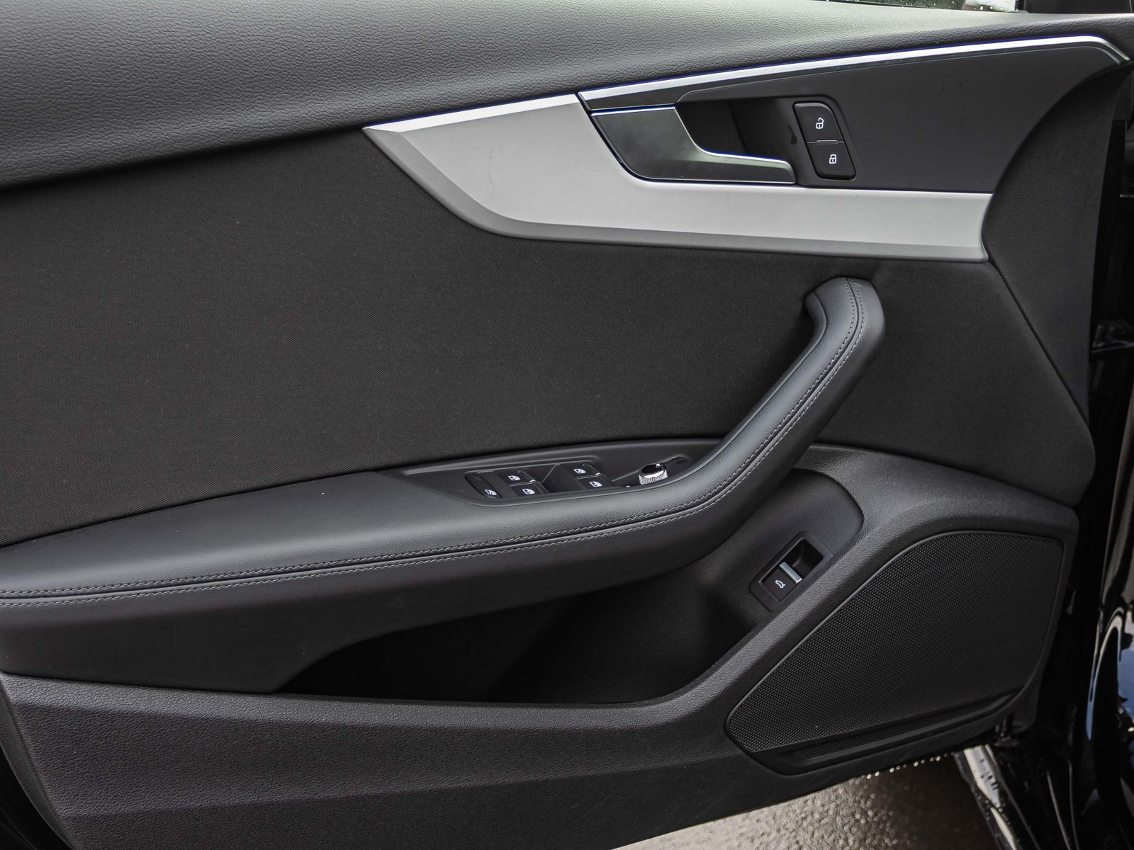 Audi A4 Avant Advanced 35TFSI Navi LED GRA EPH DAB