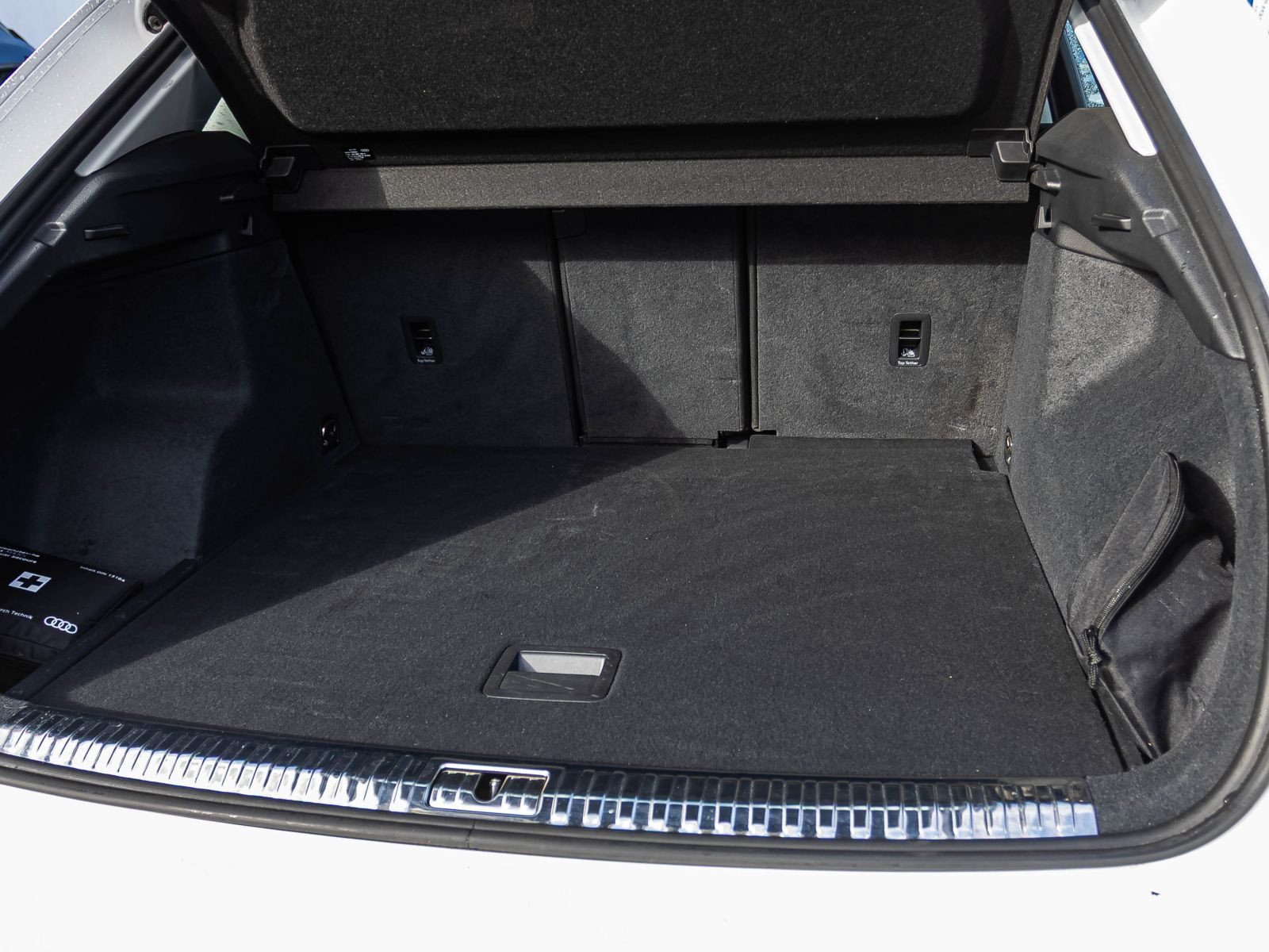 Audi Q3 advanced 40TFSI qu Stronic Navi LED GRA EPH