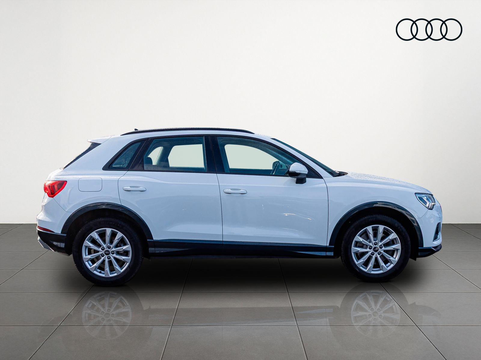 Audi Q3 advanced 40TFSI qu Stronic Navi LED GRA EPH