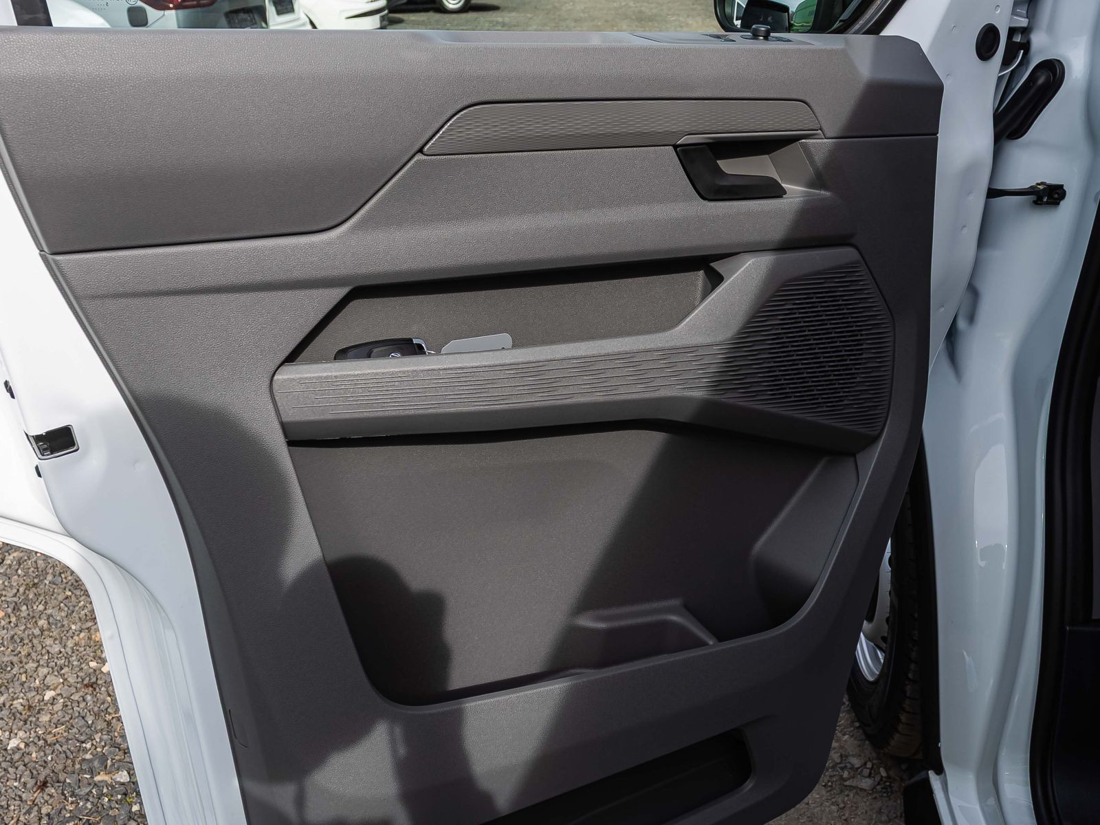 Volkswagen Transporter Kasten 2.0 TDI LR LED GRA AHK EPH