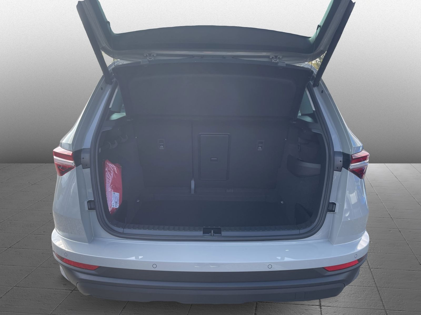 Skoda Karoq Tour 2.0 TDI DSG ACC Navi LED EPH AHK