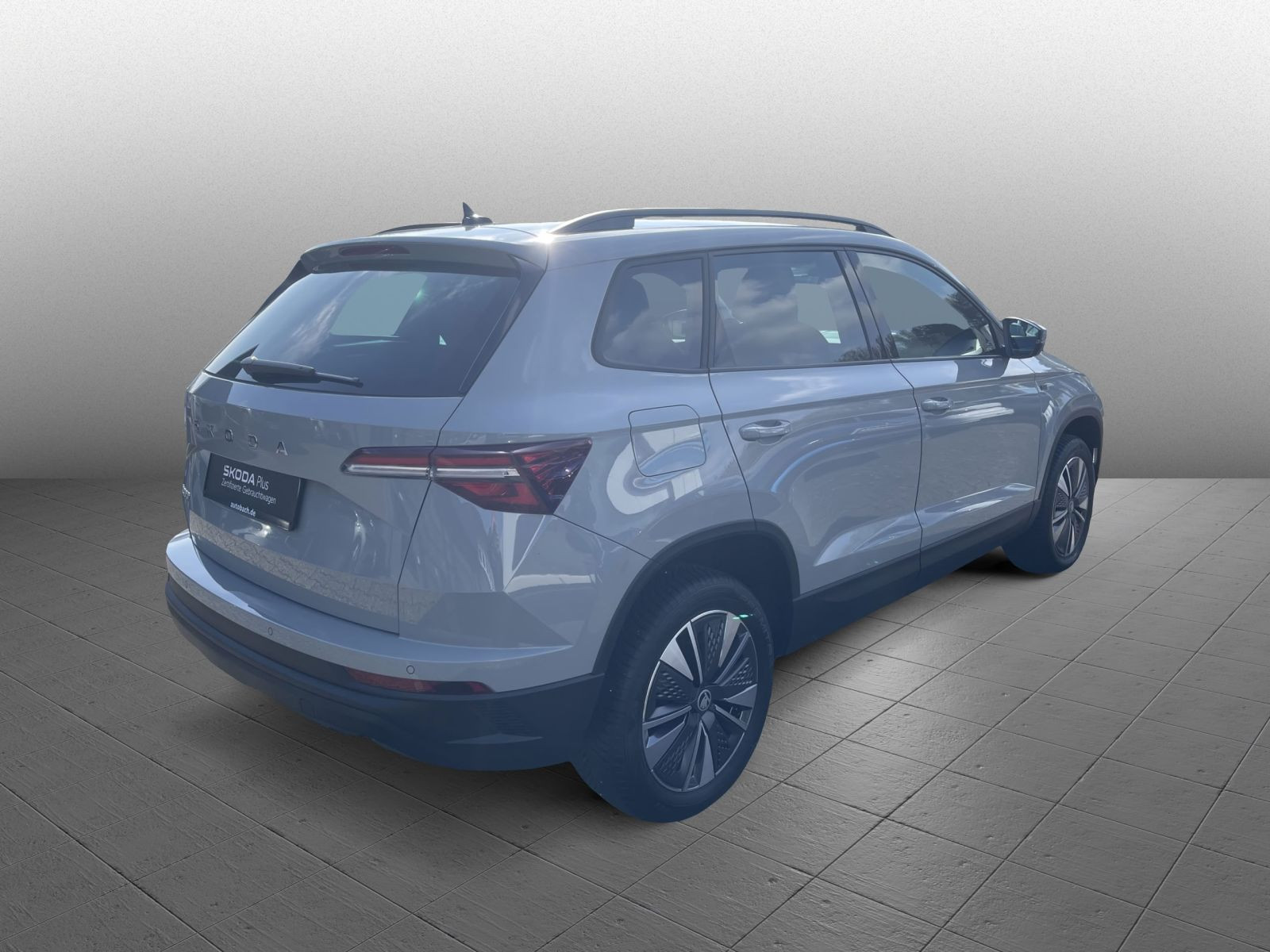 Skoda Karoq Tour 2.0 TDI DSG ACC Navi LED EPH AHK