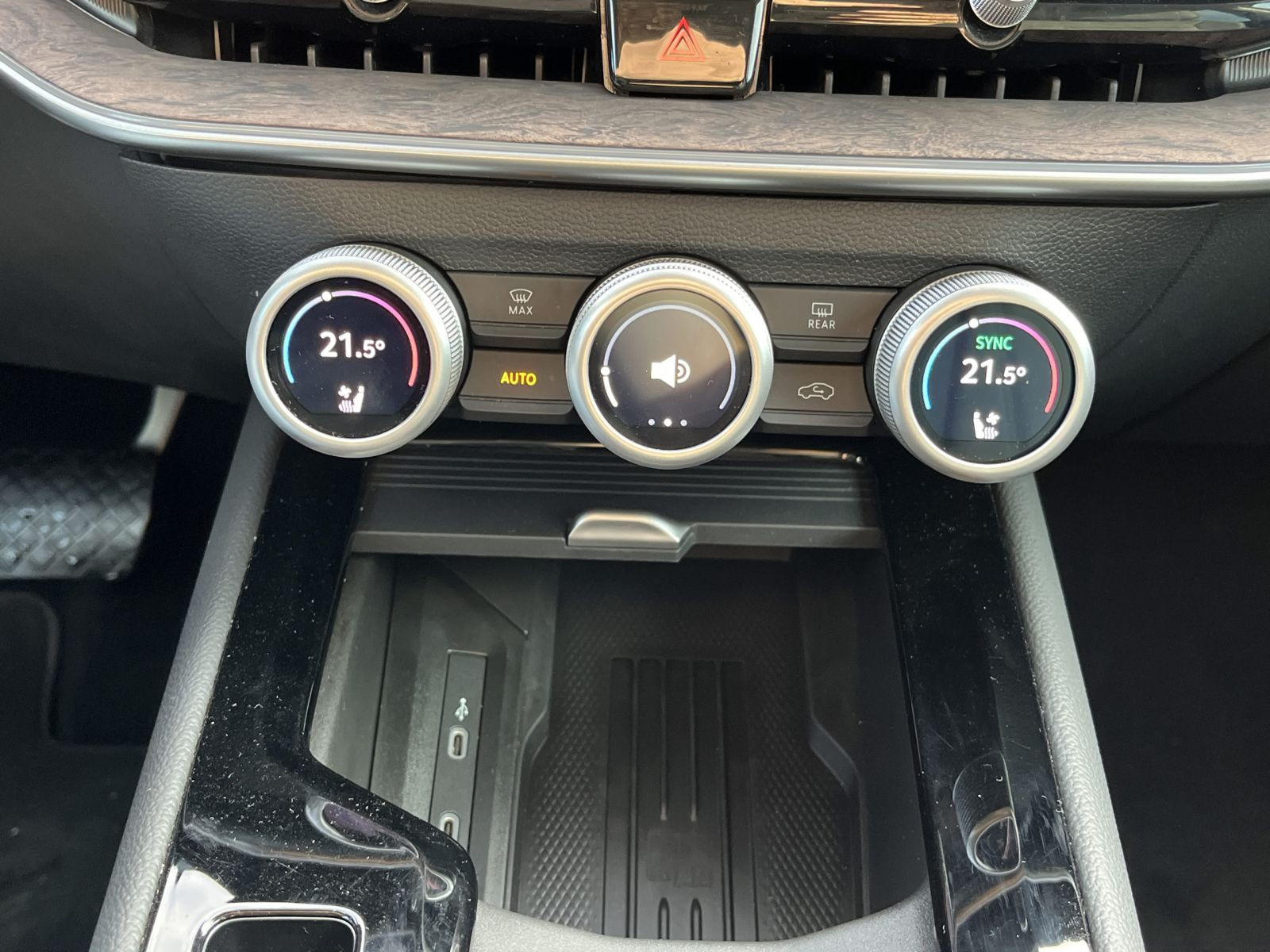 Skoda Superb Combi L&K 2,0TDI 4x4 DSG Navi ACC HuD AHK