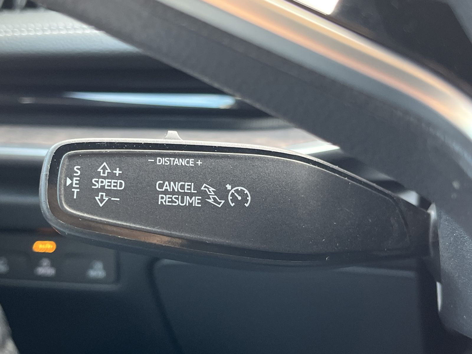 Skoda Superb Combi L&K 2,0TDI 4x4 DSG Navi ACC HuD AHK