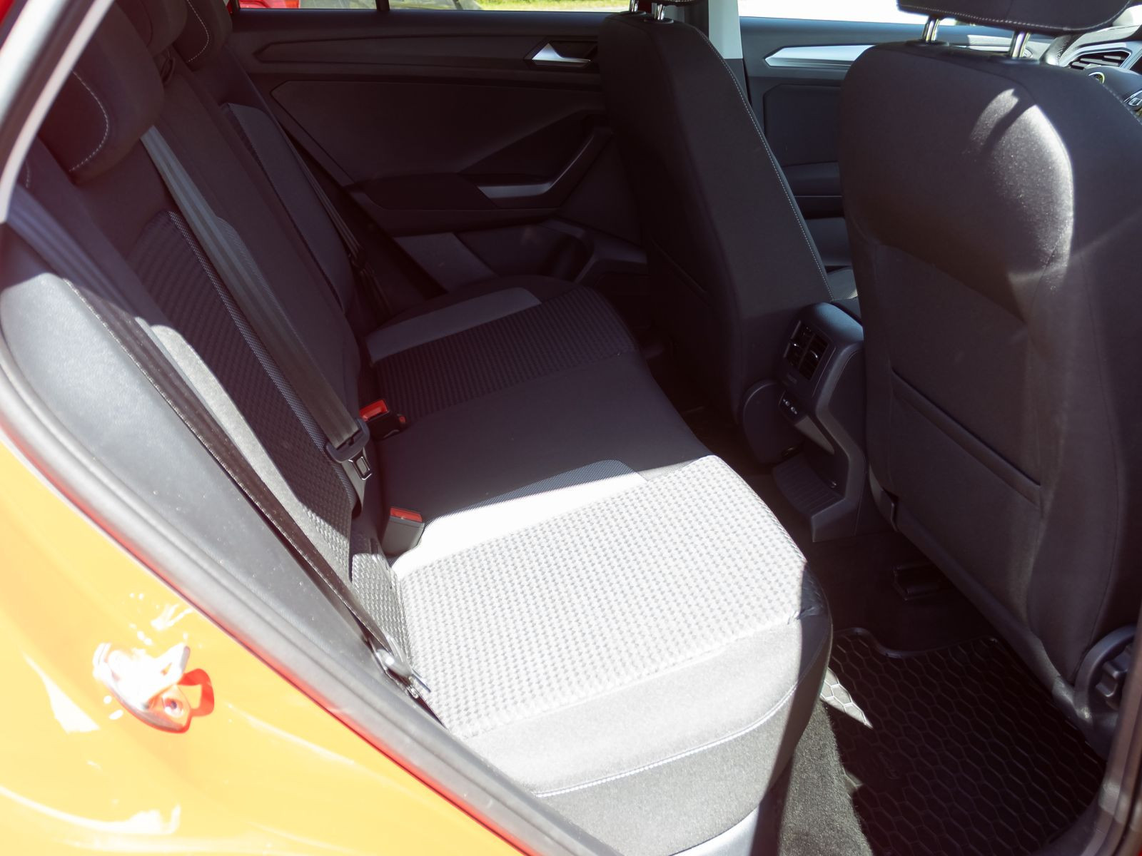Volkswagen T-ROC 1.5 TSI DSG "Active" Sitzhzg LED EPH
