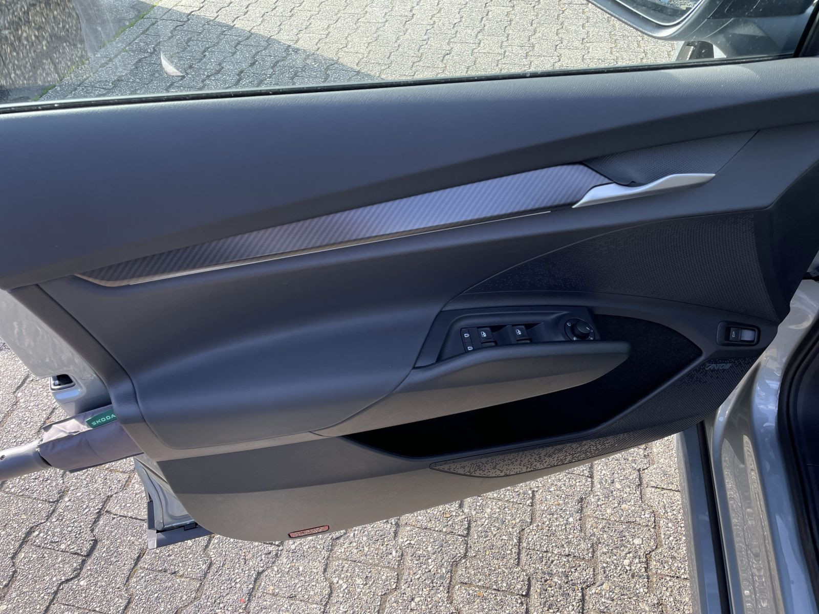 Skoda Enyaq 85 Sportline ACC AHK LED HuD Area View