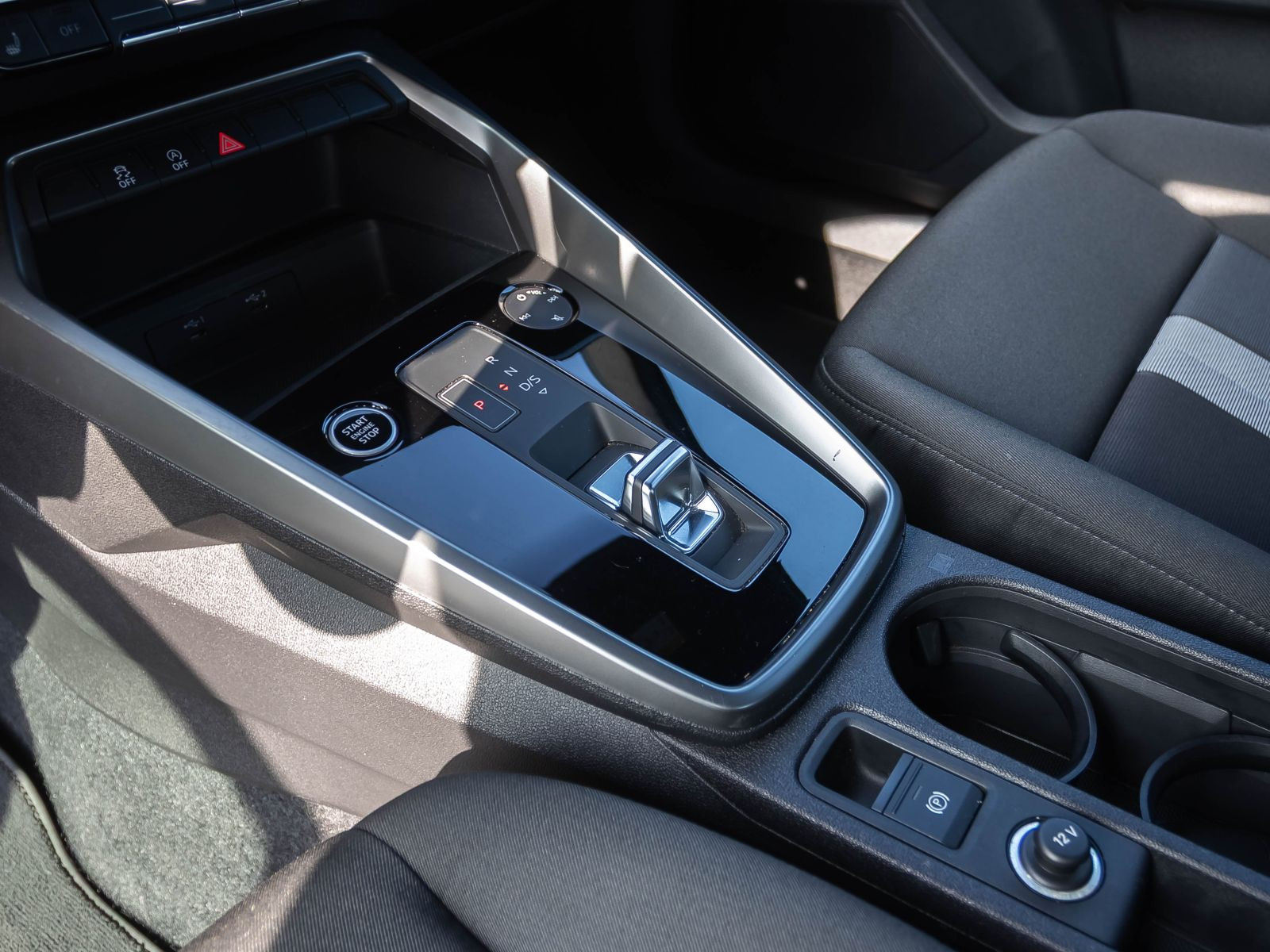 Audi A3 Limousine S line 35TDI Stronic Navi LED ACC