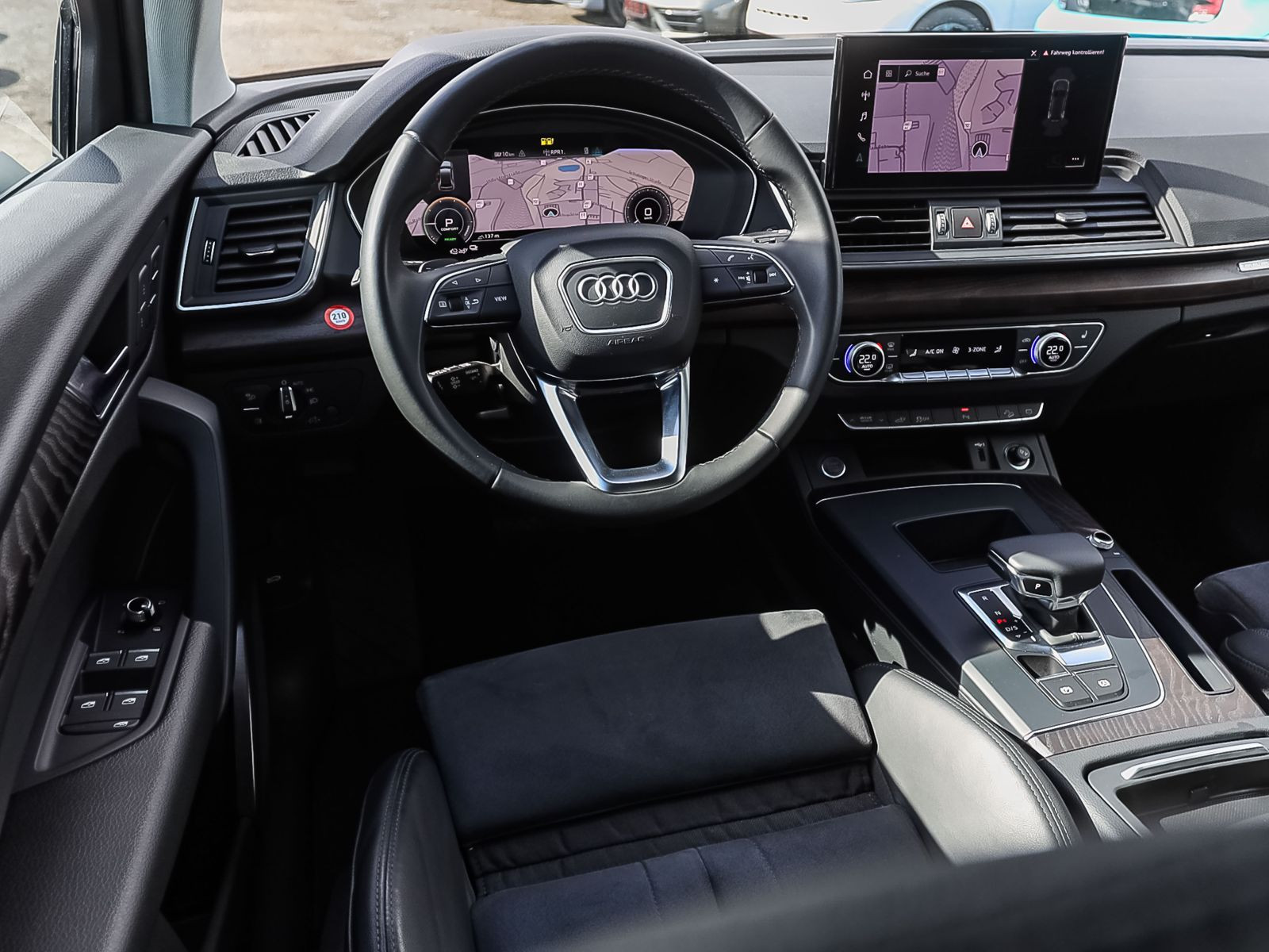 Audi Q5 advanced 50TFSIe qu Navi Luftfederung LED ACC