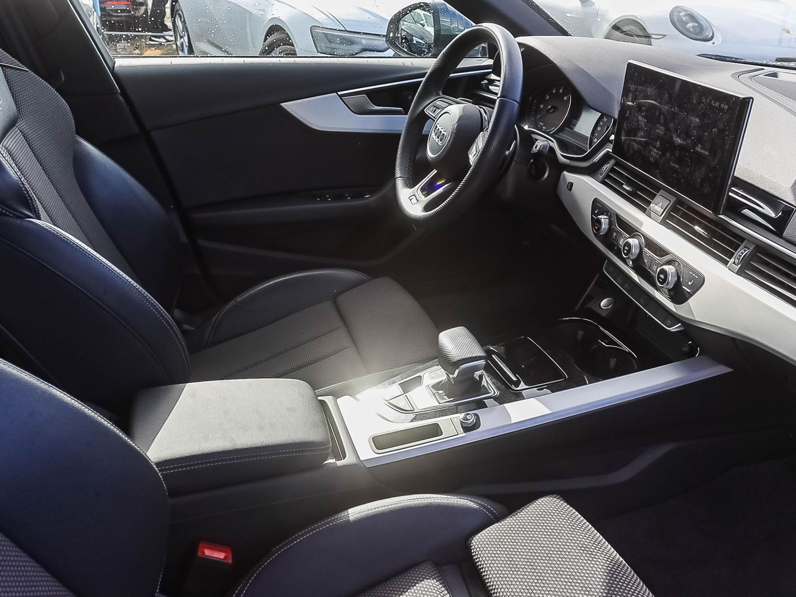 Audi A4 Avant S line 40TFSI Stronic Navi LED CarPlay