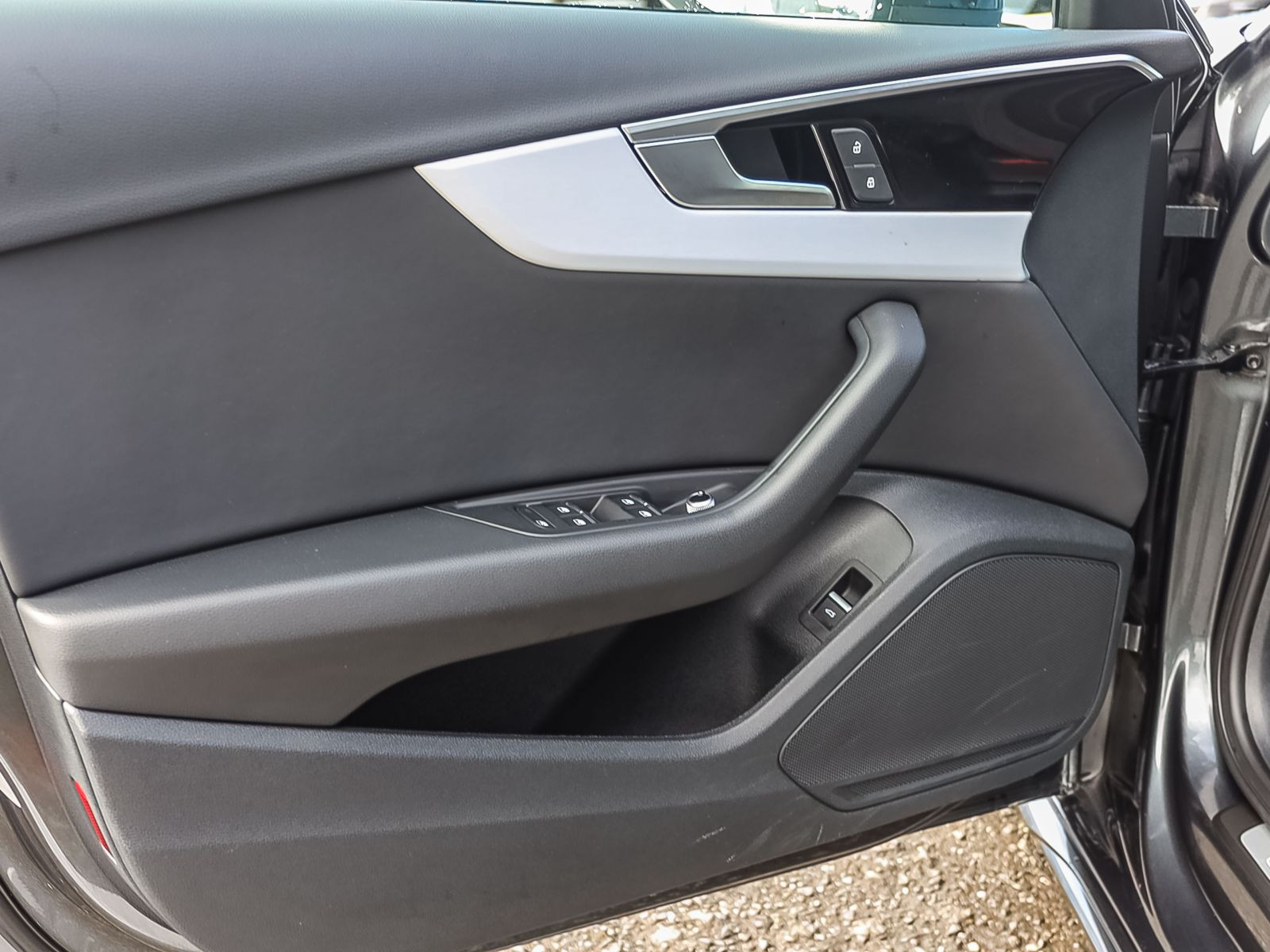 Audi A4 Avant S line 40TFSI Stronic Navi LED CarPlay