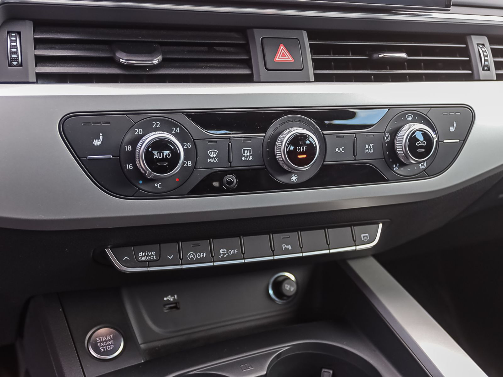 Audi A4 Avant Advanced 45TFSI qu Stronic Navi Matrix