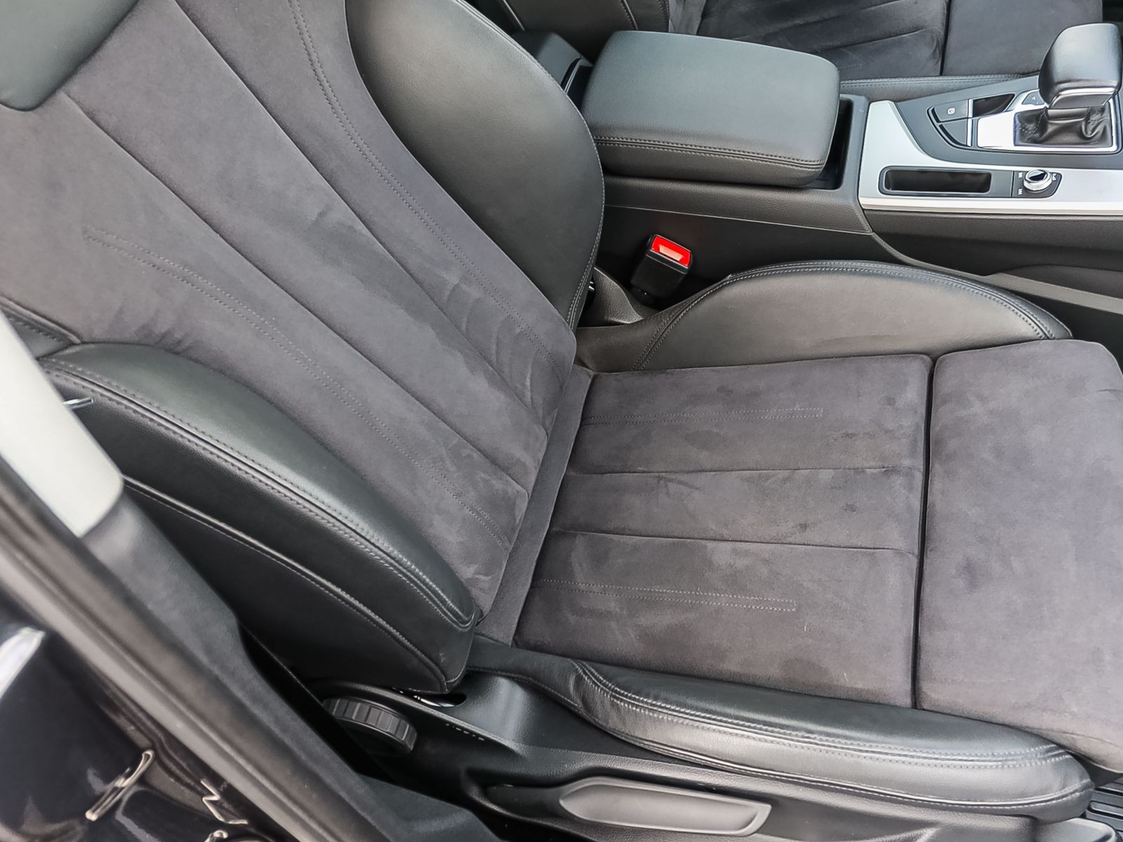 Audi A4 Avant Advanced 45TFSI qu Stronic Navi Matrix